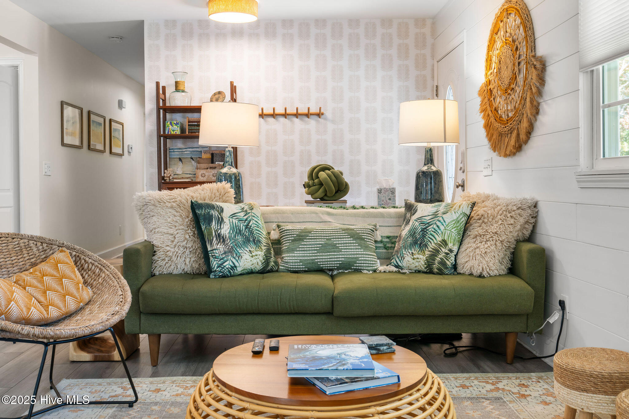 100538264 | Photo 18