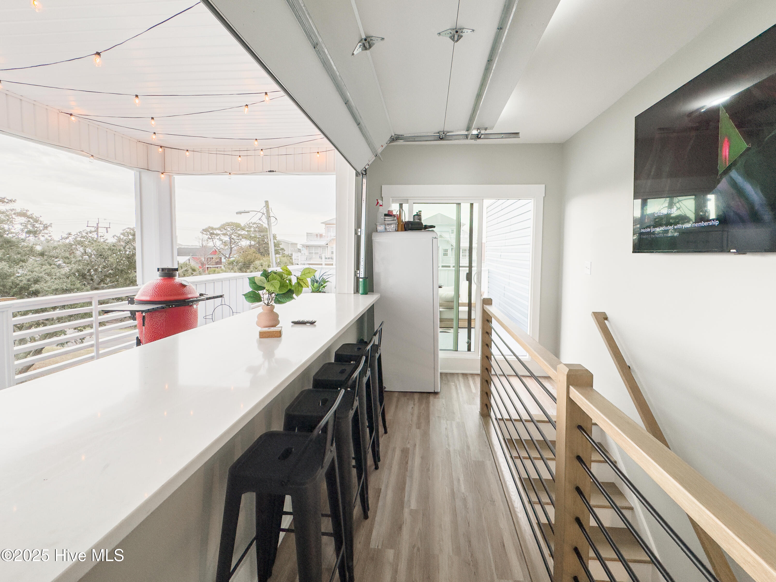 100537870 | Photo 55