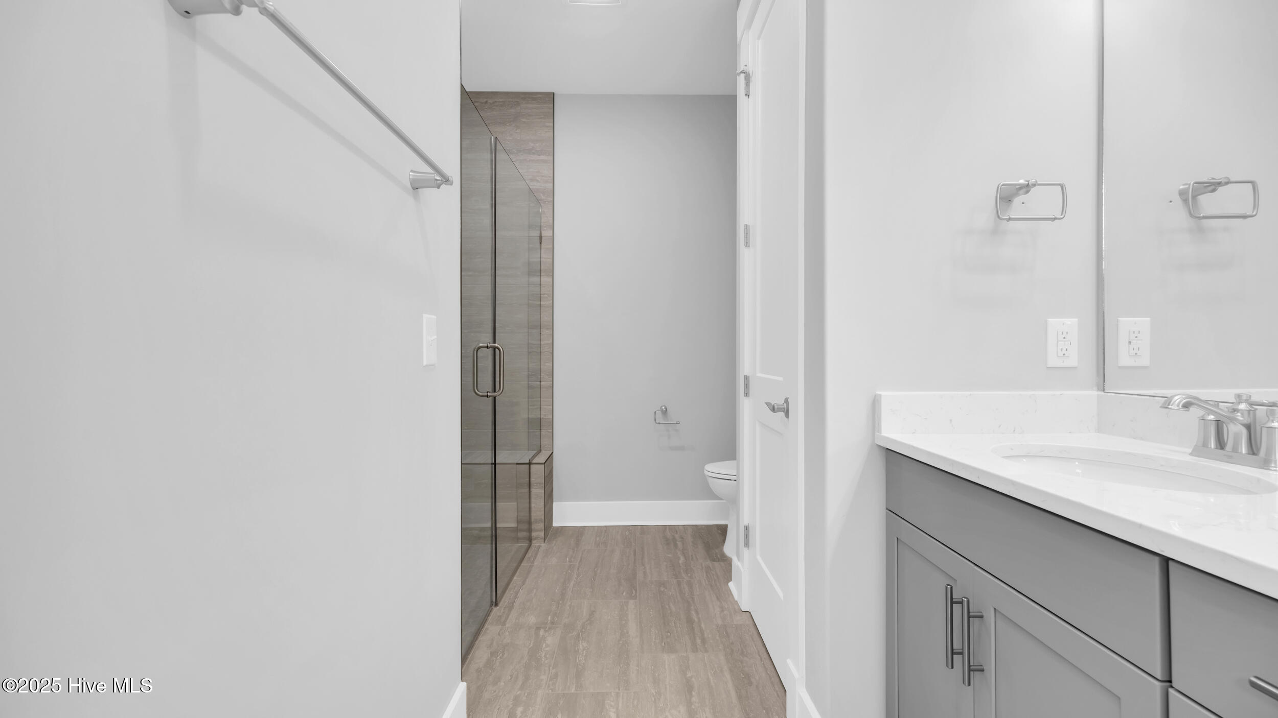 100524519 | Photo 11