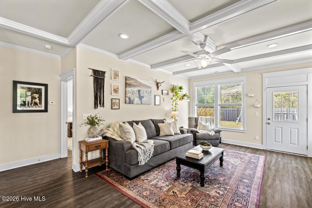 100560208 | Photo 16