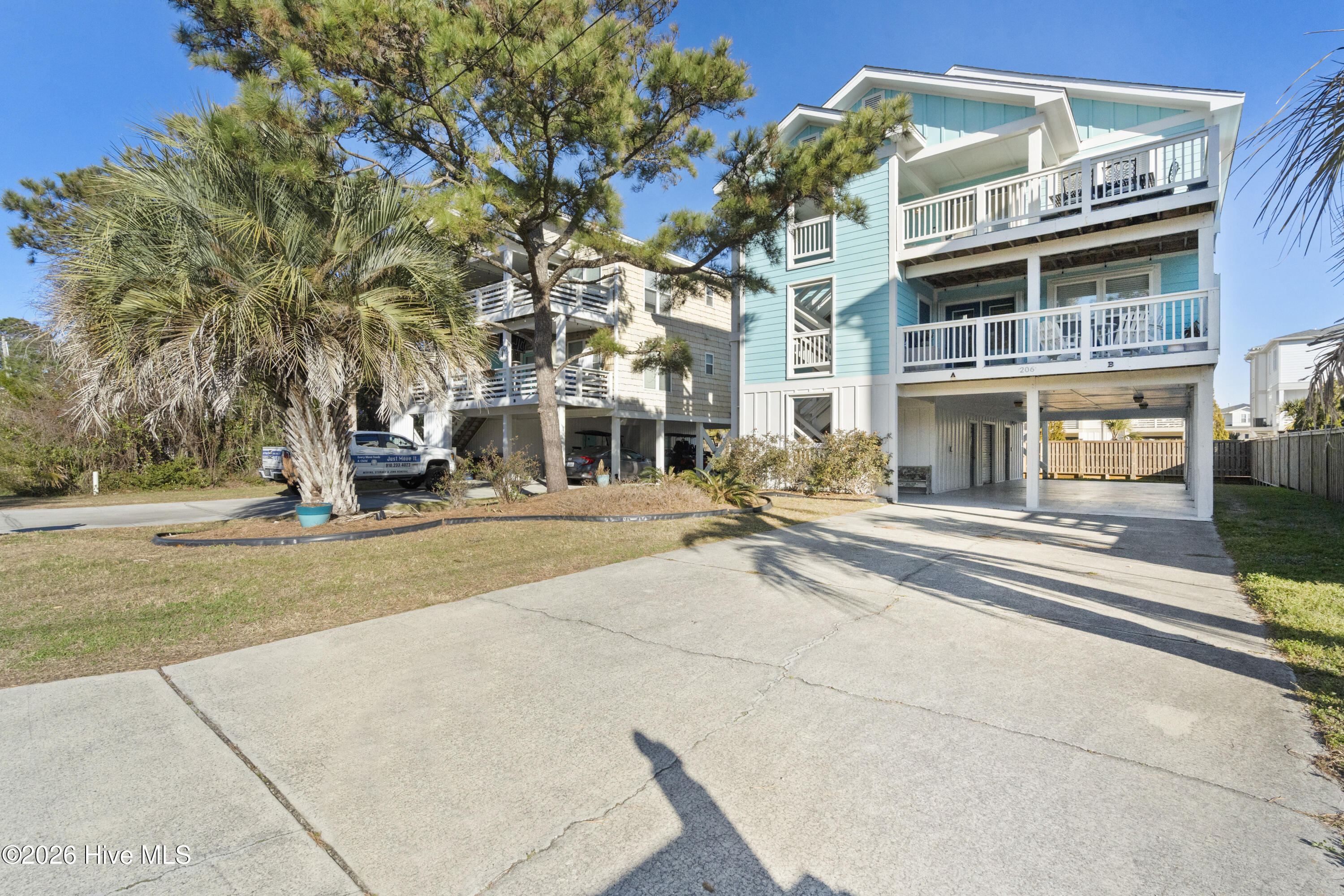 100549941 | Photo 56