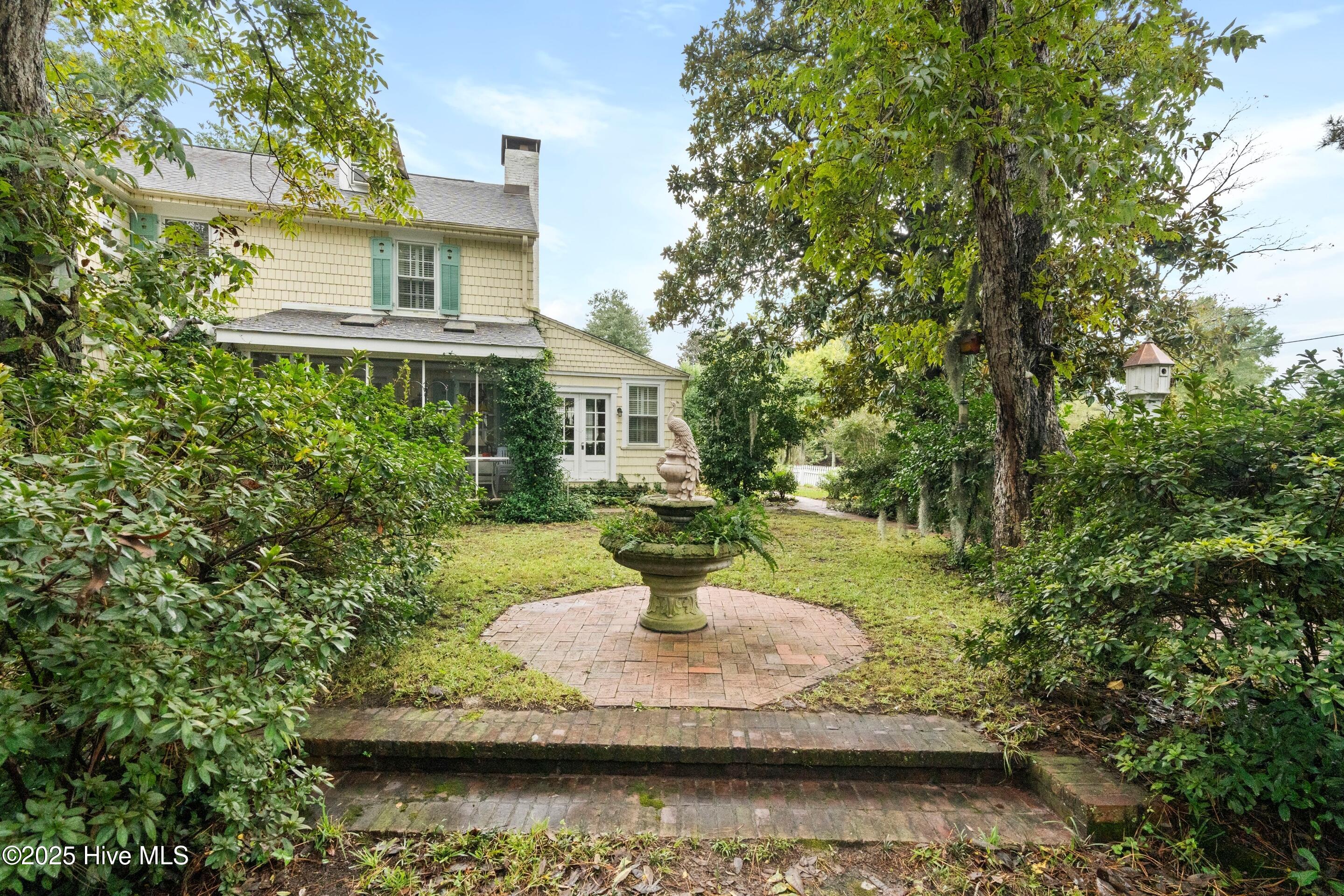 100553658 | Photo 69