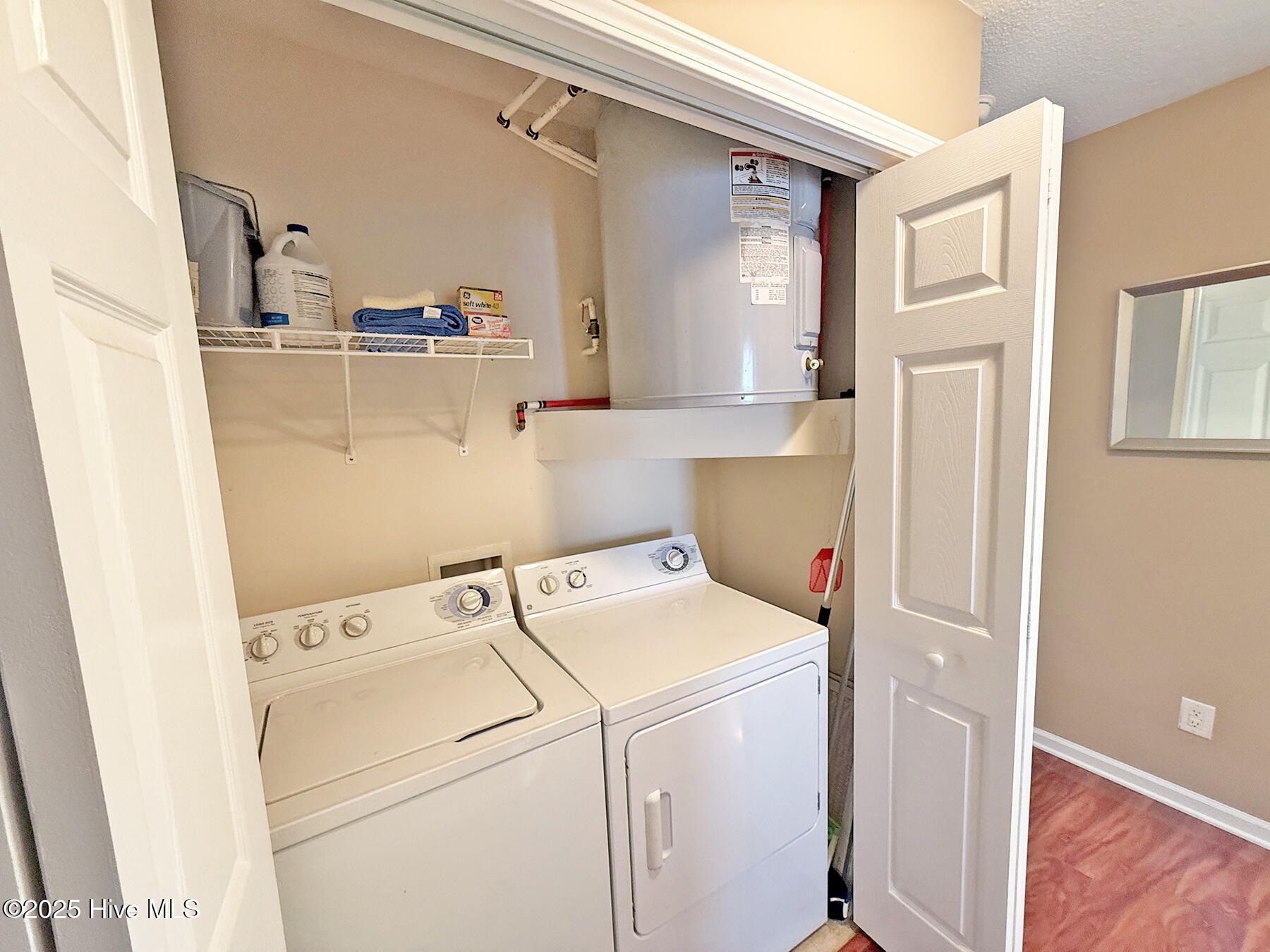 100537357 | Photo 31