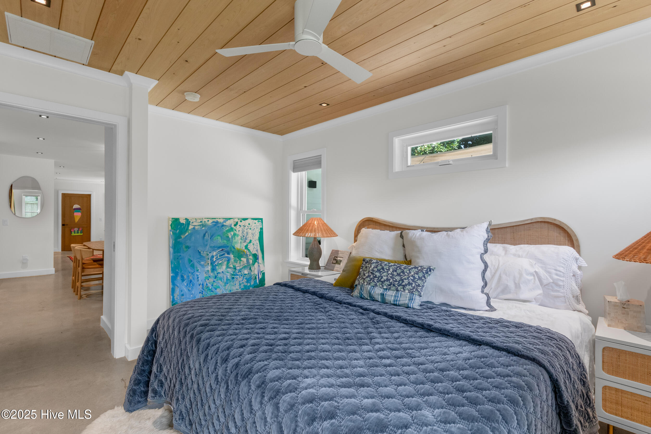 100551660 | Photo 18