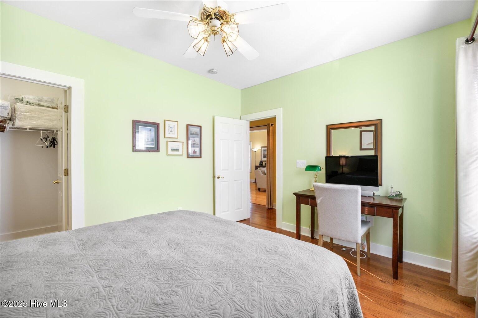 100540779 | Photo 25