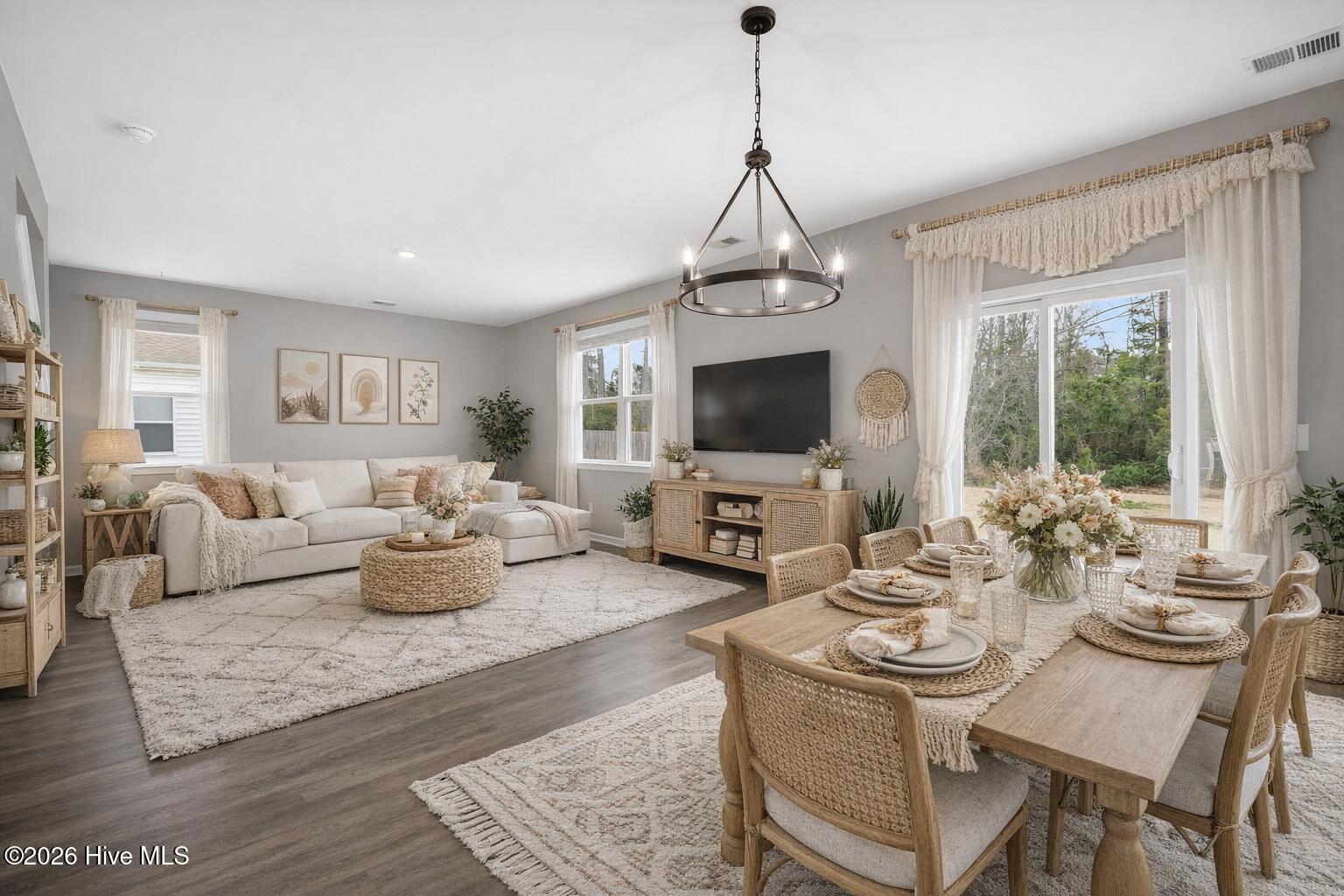 100558263 | Photo 11