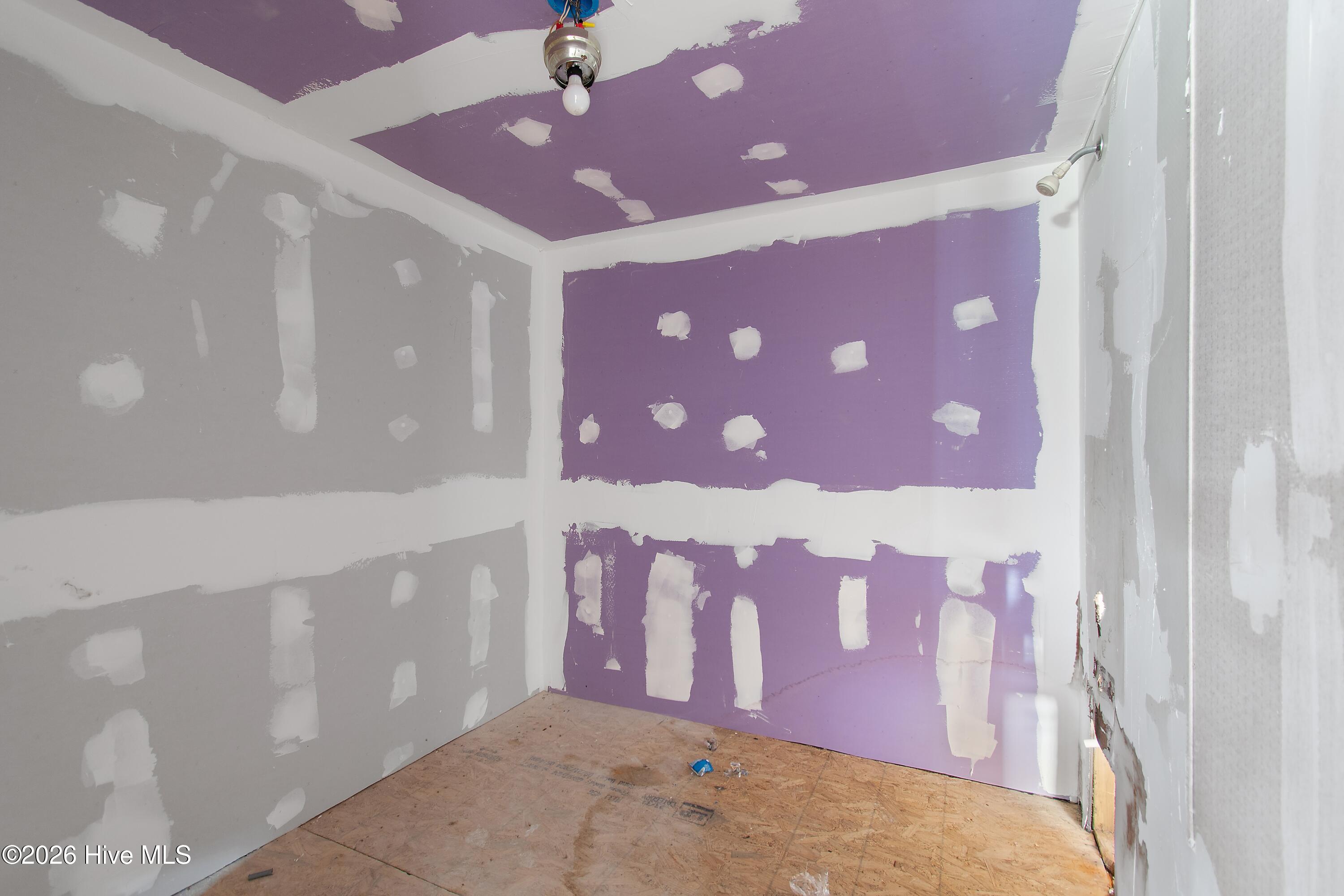 100567014 | Photo 20