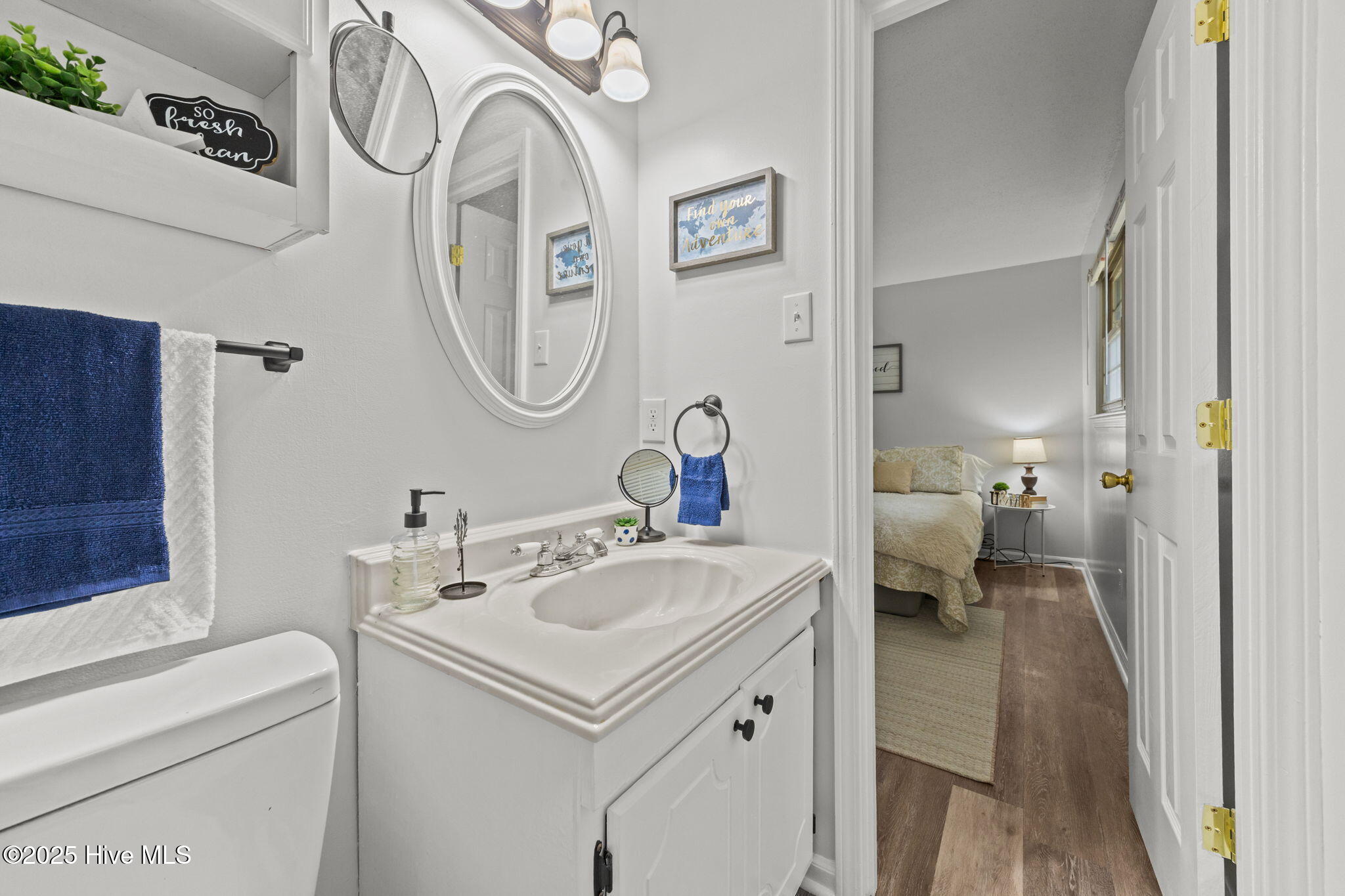 100538869 | Photo 19