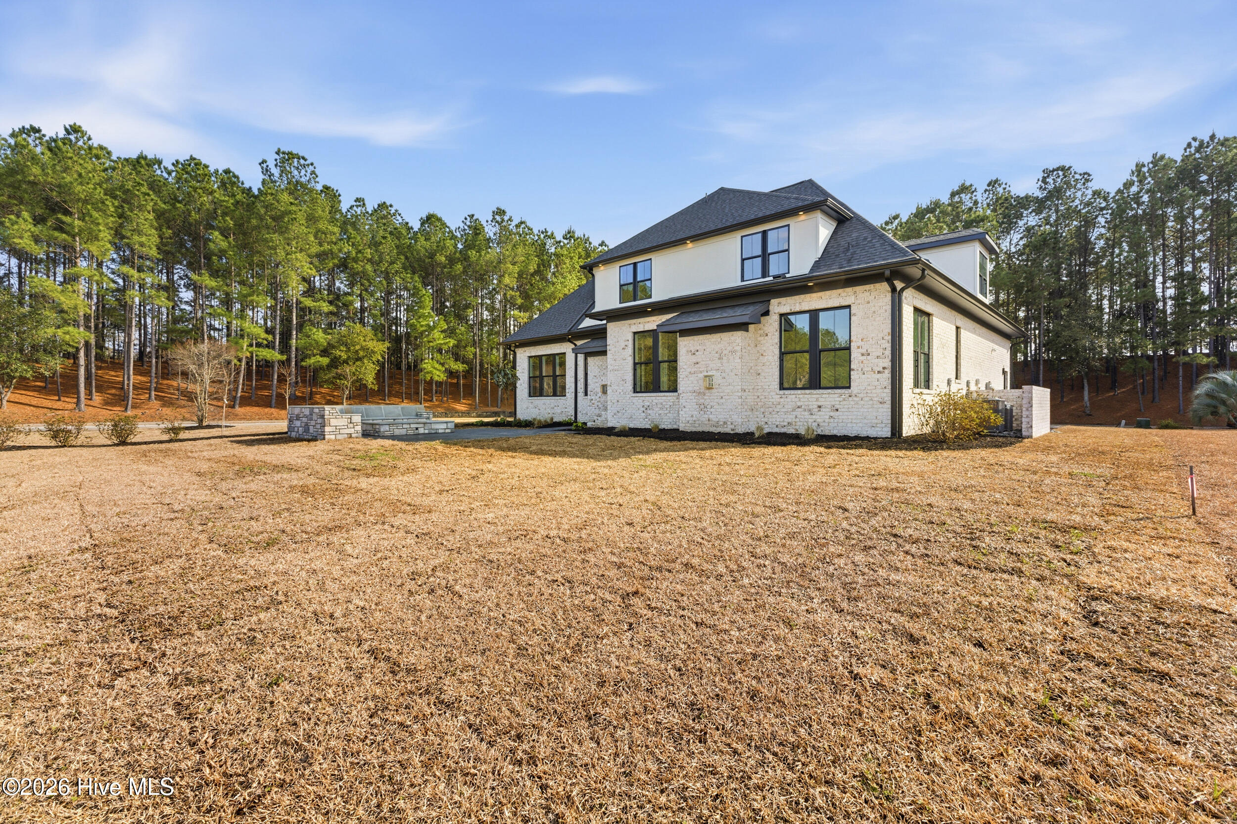 100556188 | Photo 40