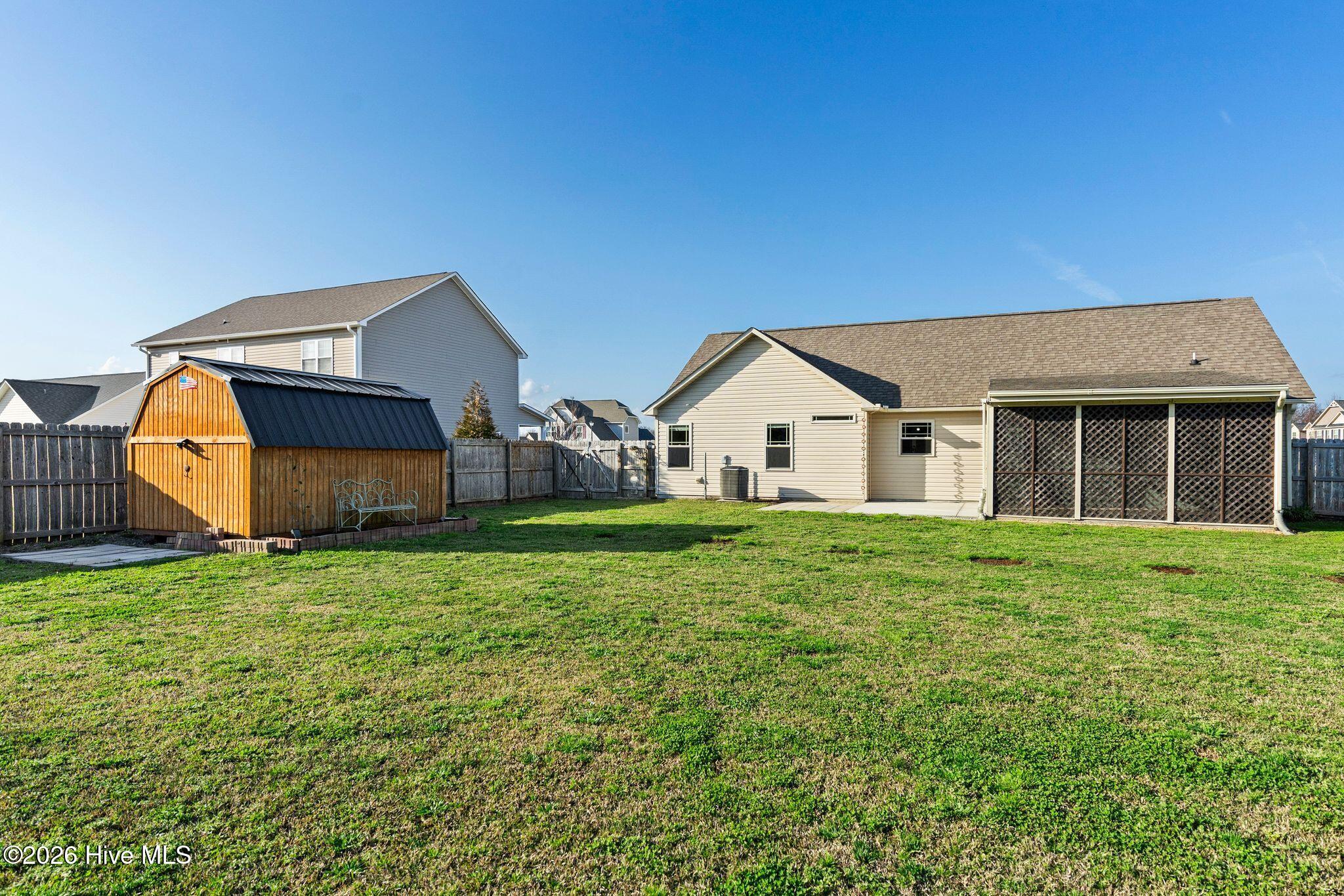 100559181 | Photo 38