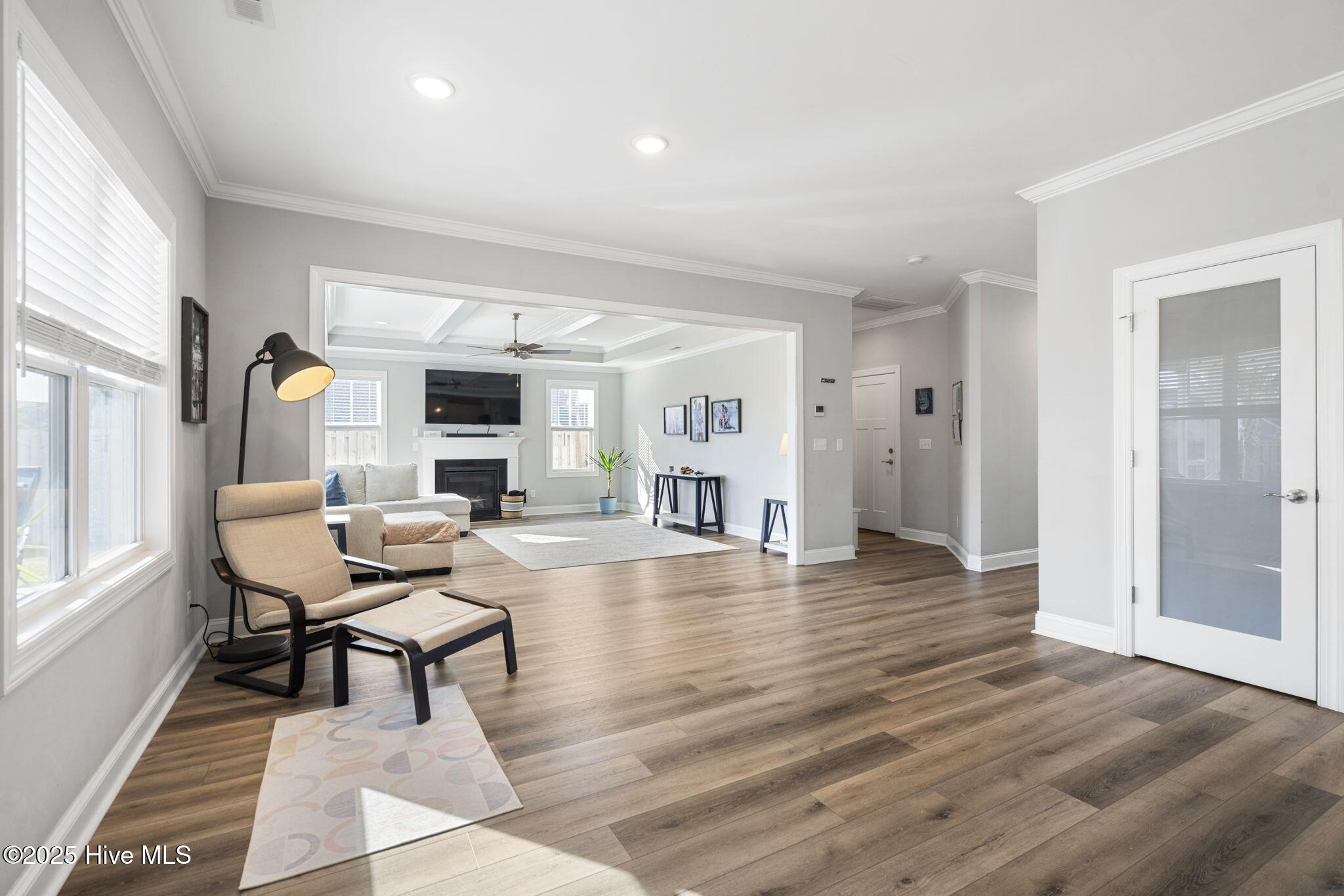 100538351 | Photo 27