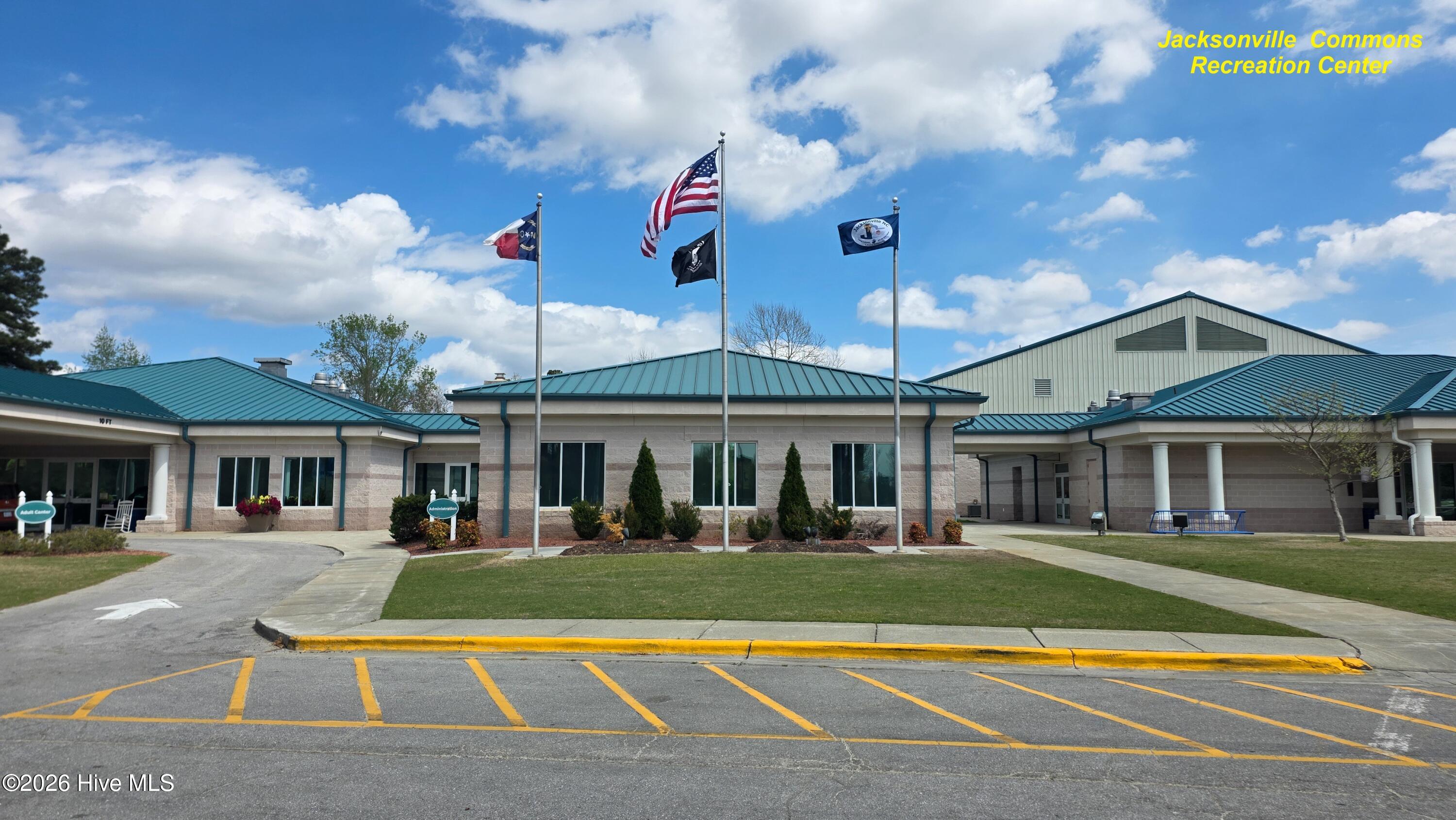 100562387 | Photo 46