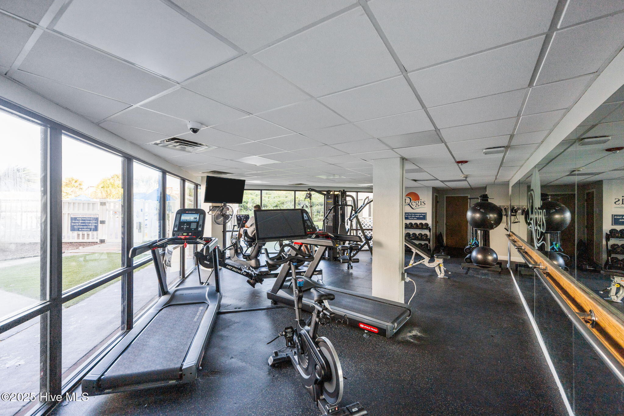 100528908 | Photo 47