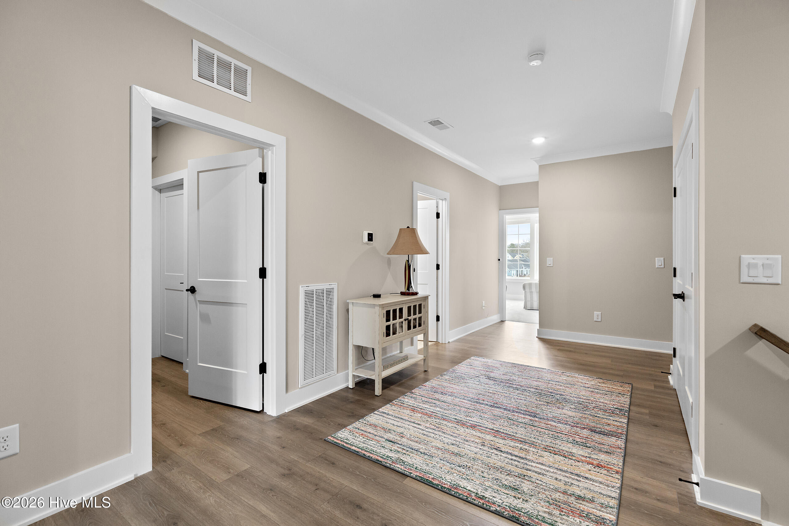 100563450 | Photo 30