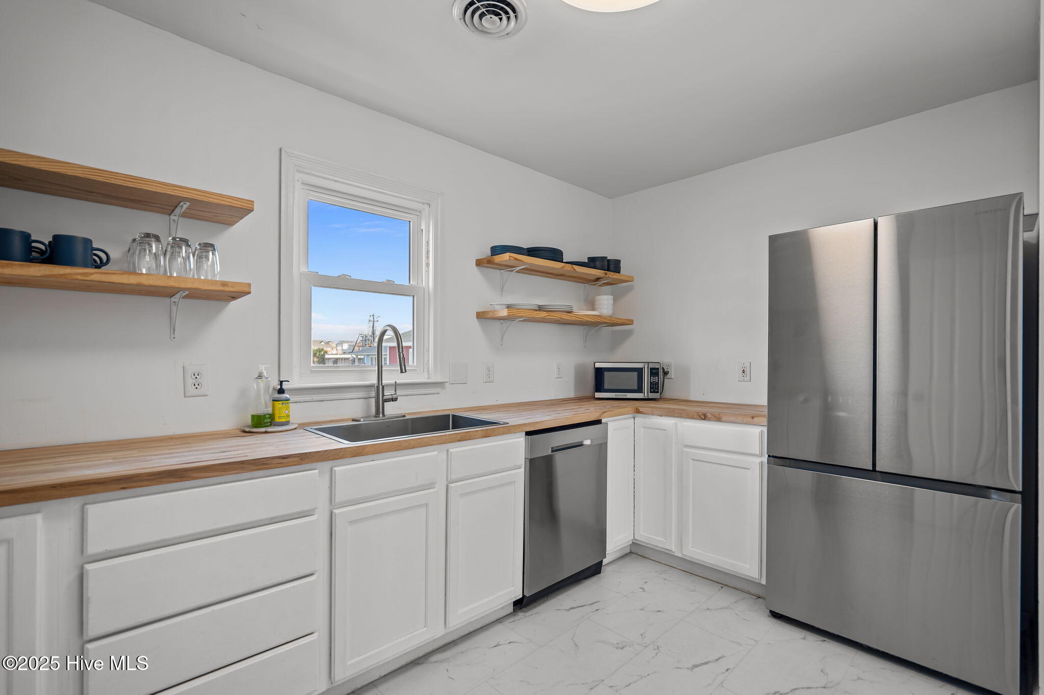 100544620 | Photo 42