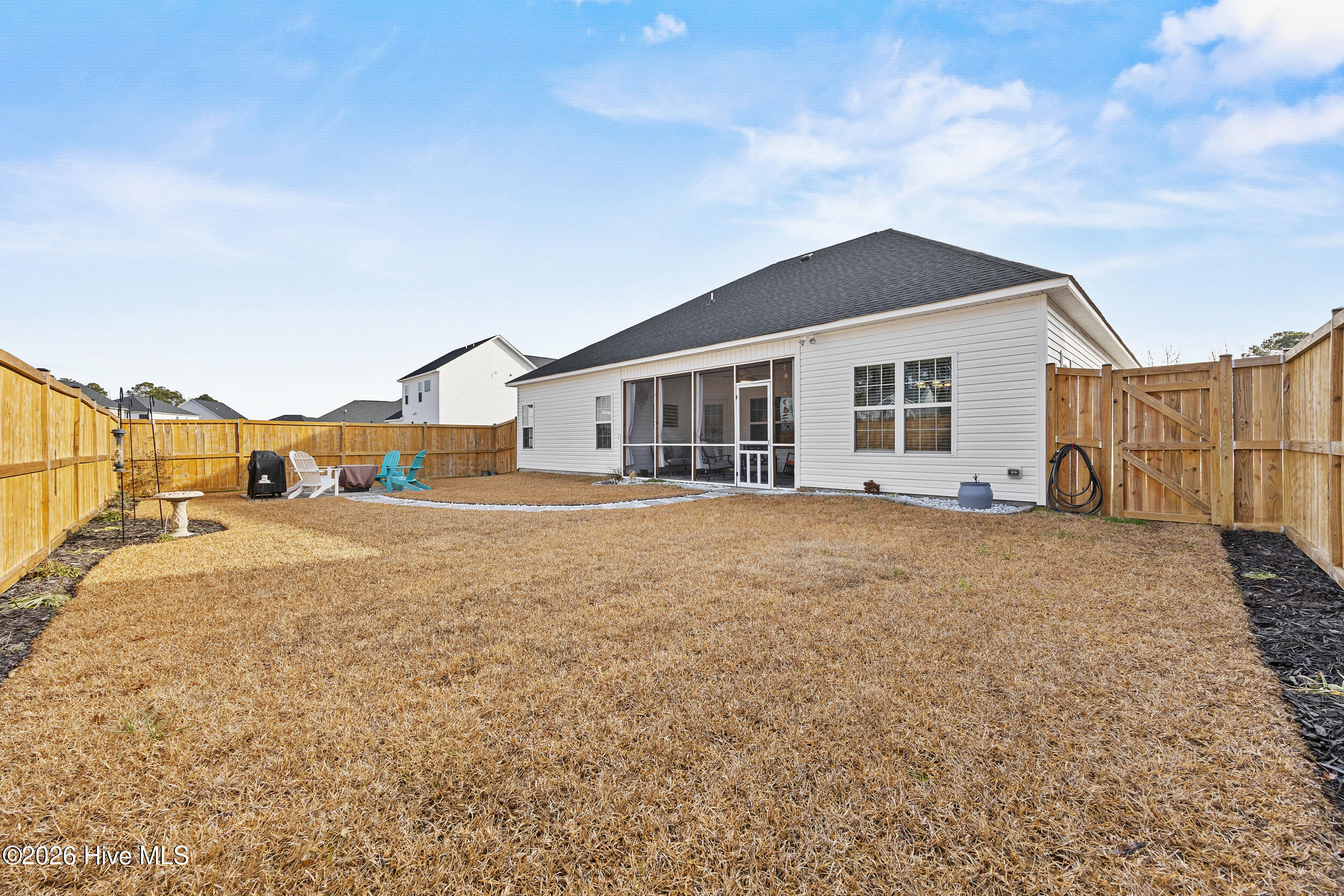 100547836 | Photo 46