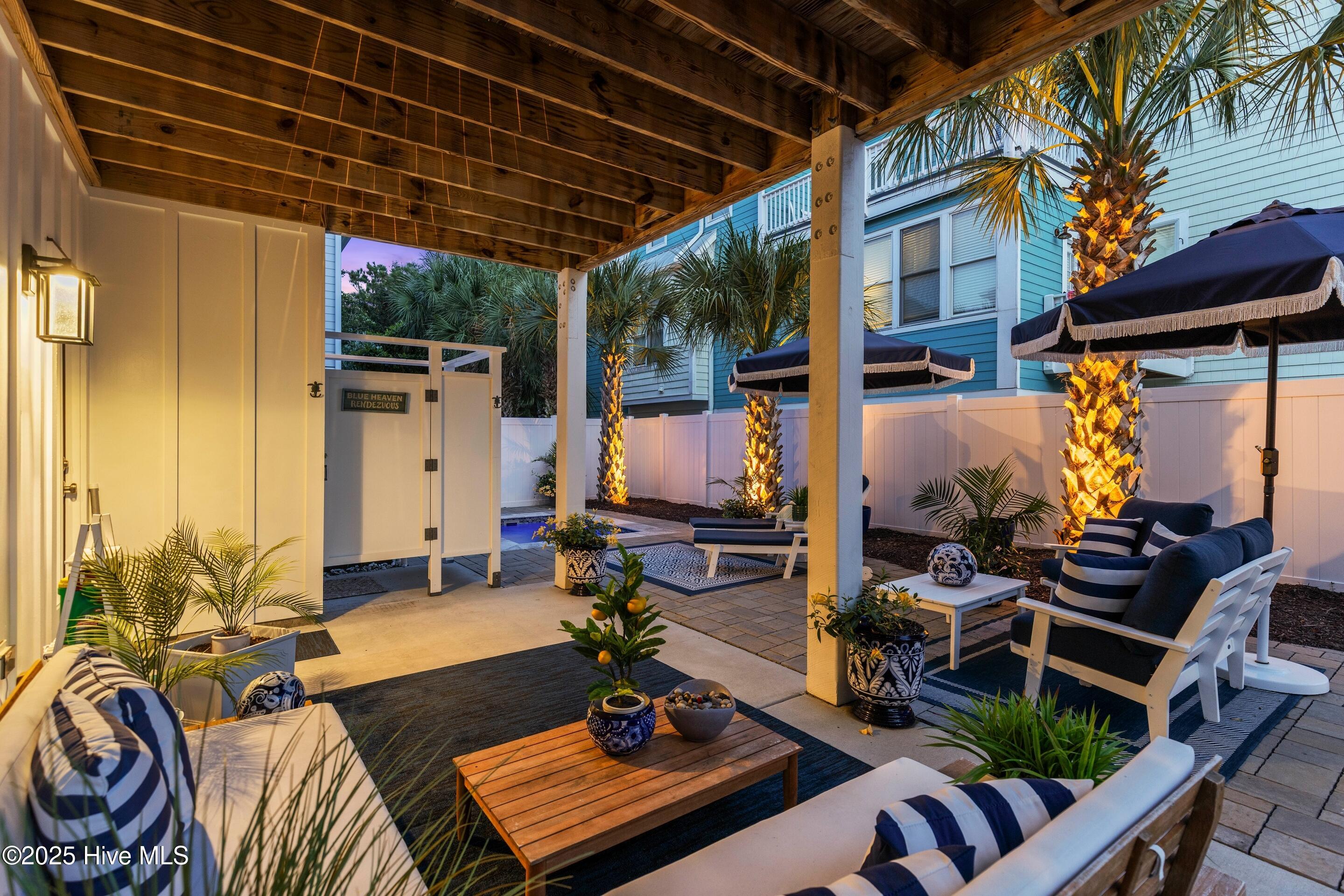 100532410 | Photo 88