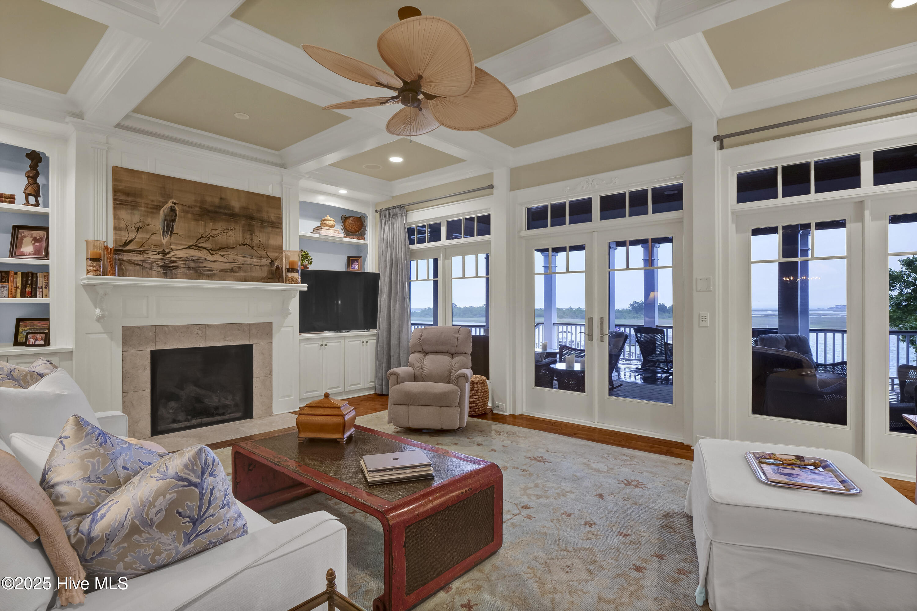 100504113 | Photo 11