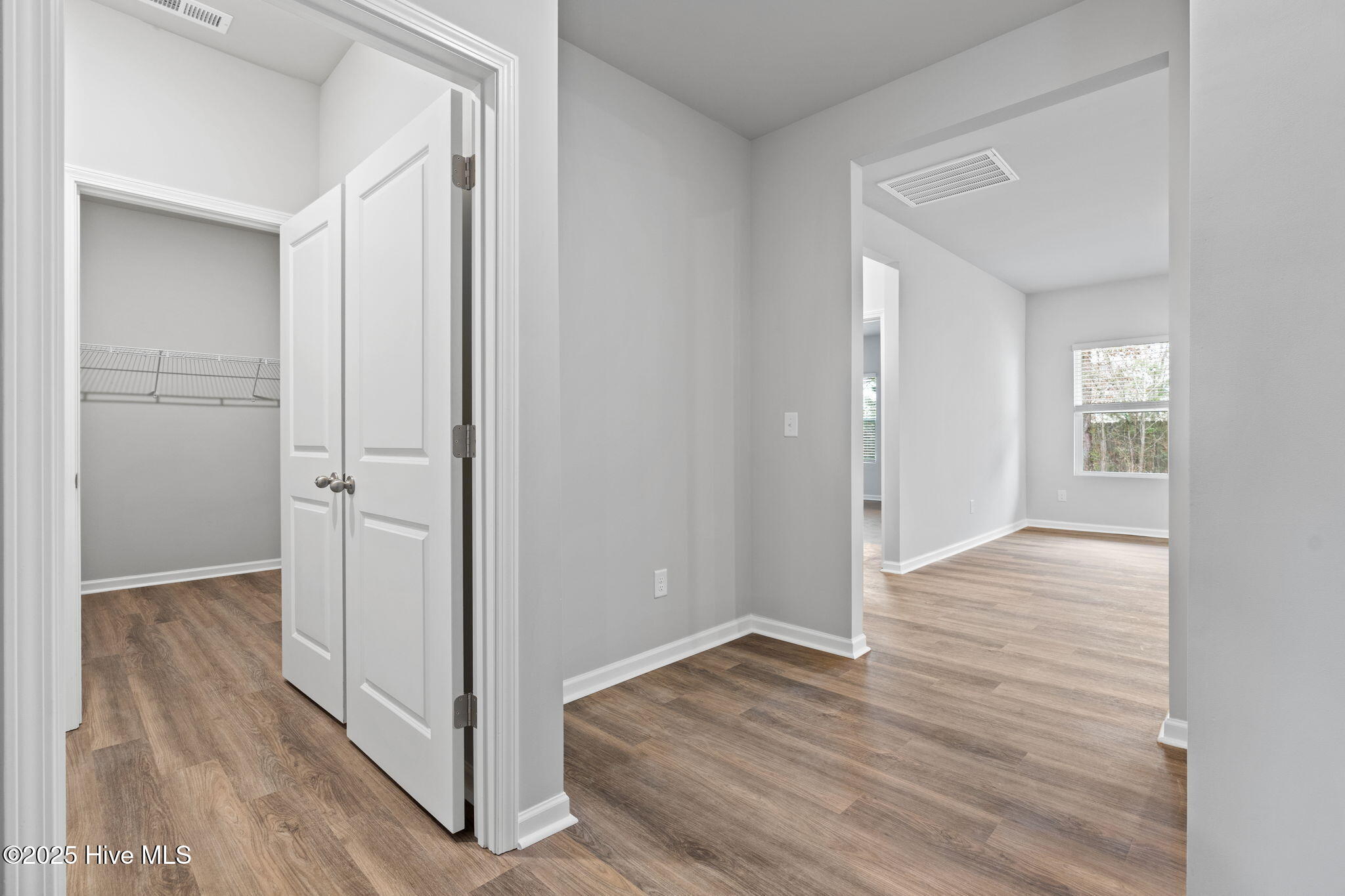 100515265 | Photo 27