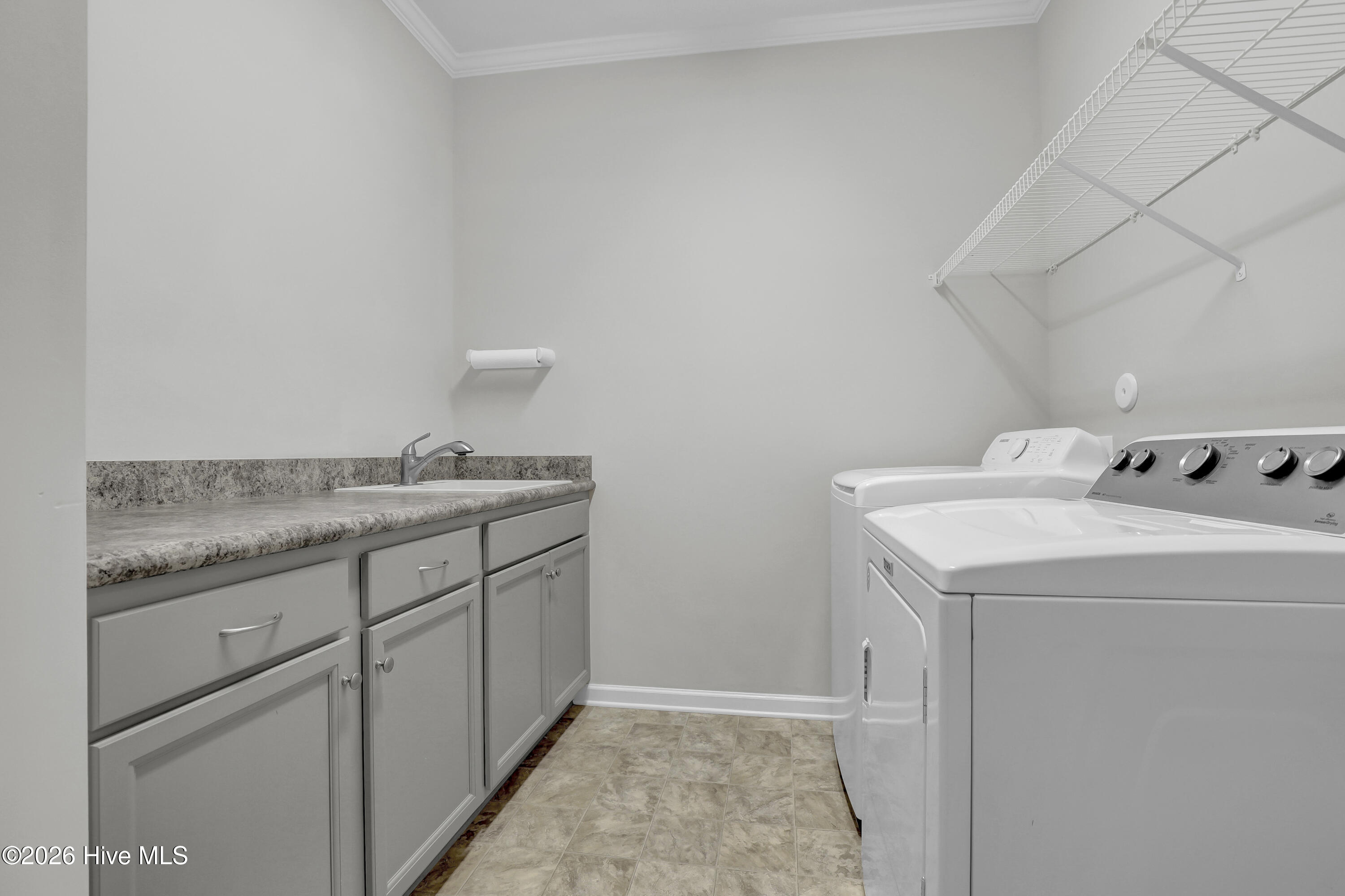 100567607 | Photo 25