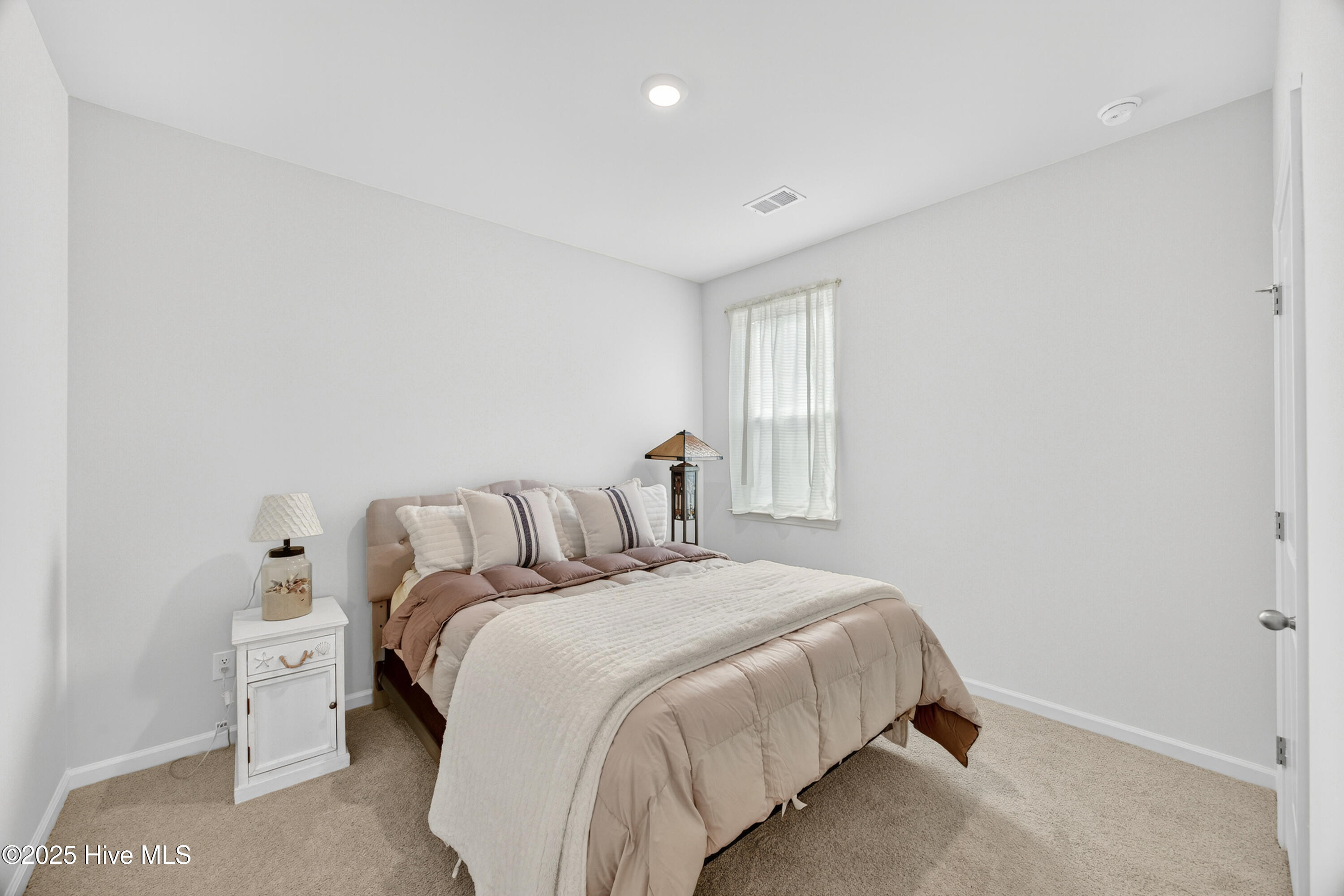 100541027 | Photo 26