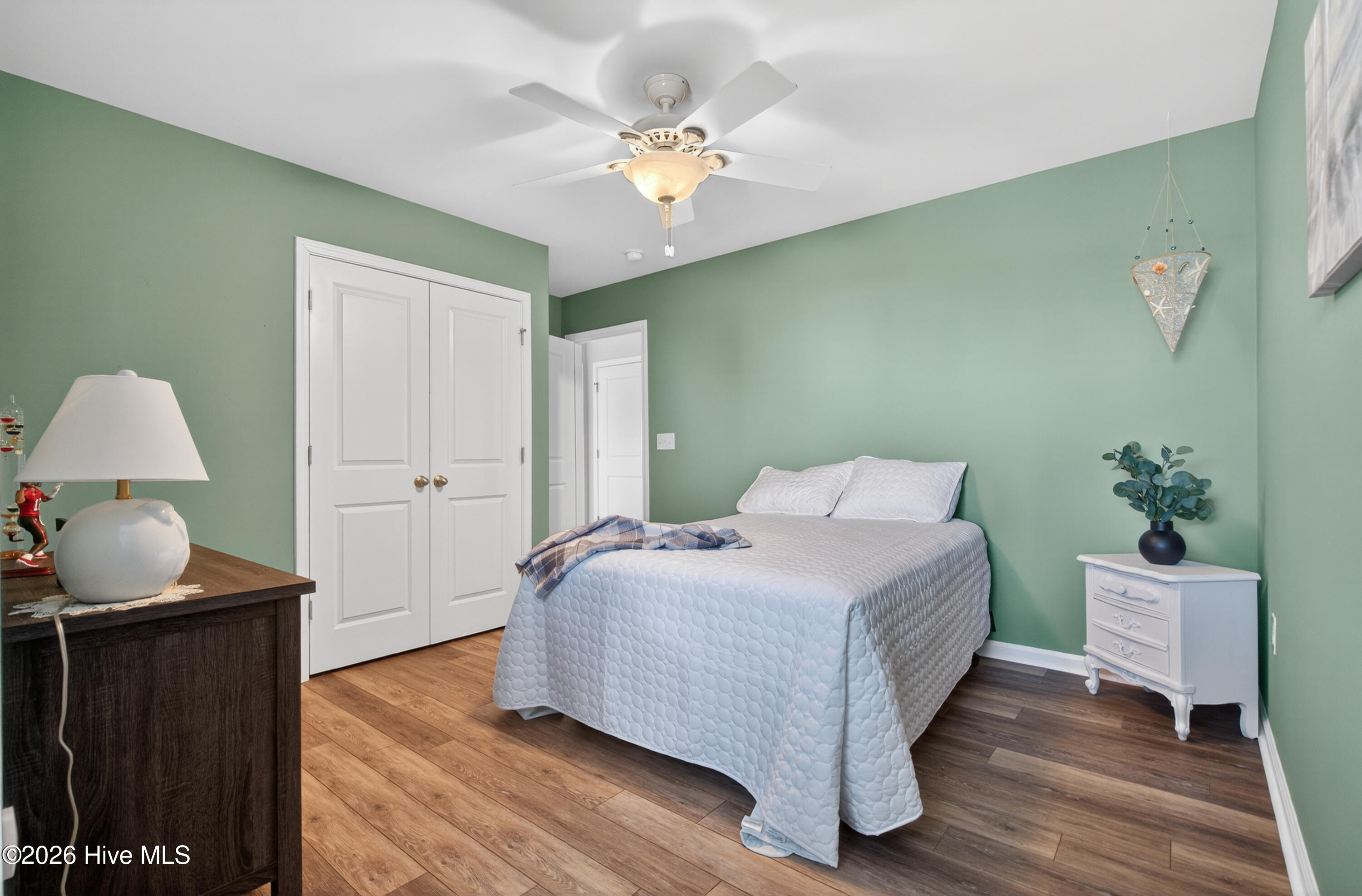 100557336 | Photo 43