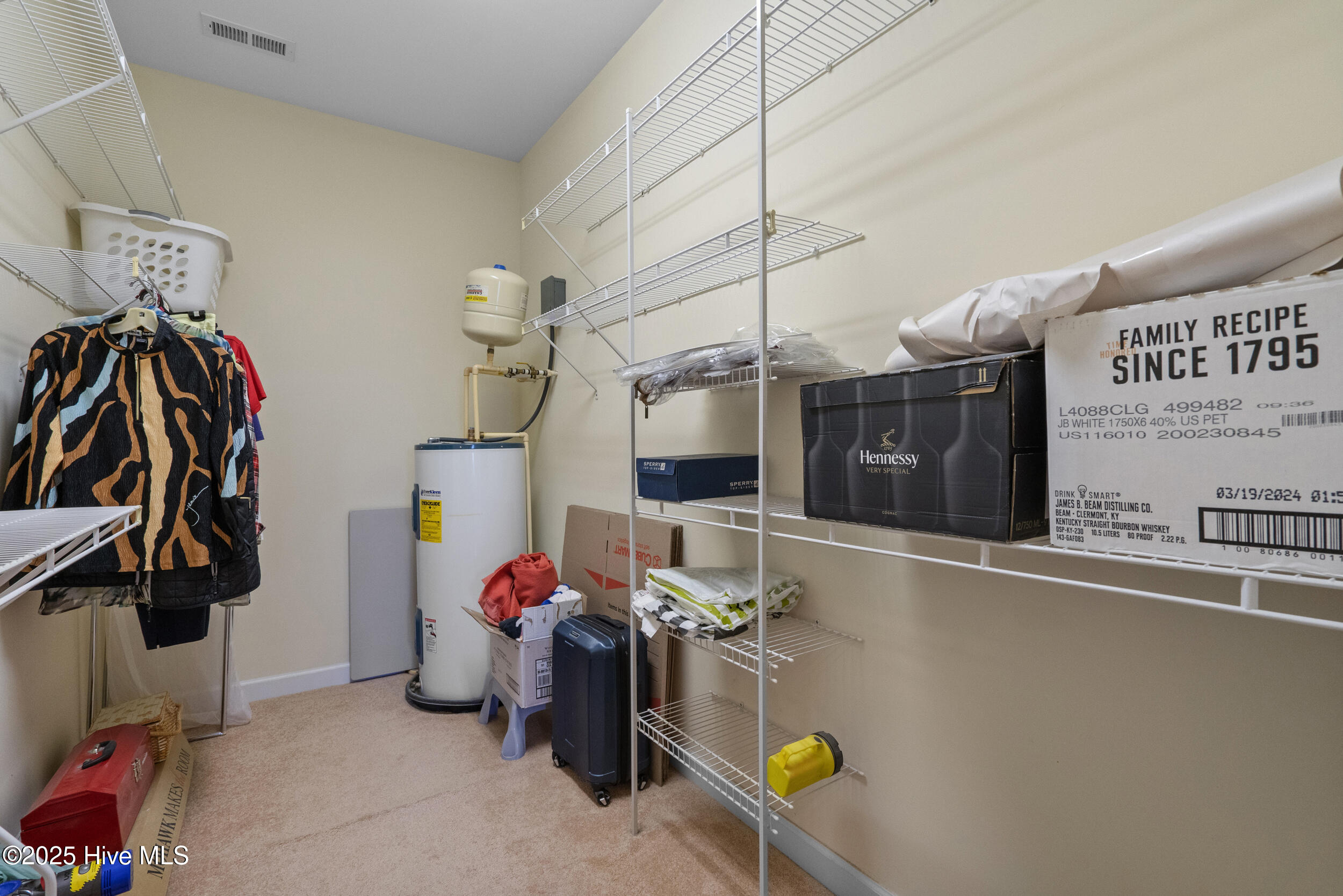 100536950 | Photo 23