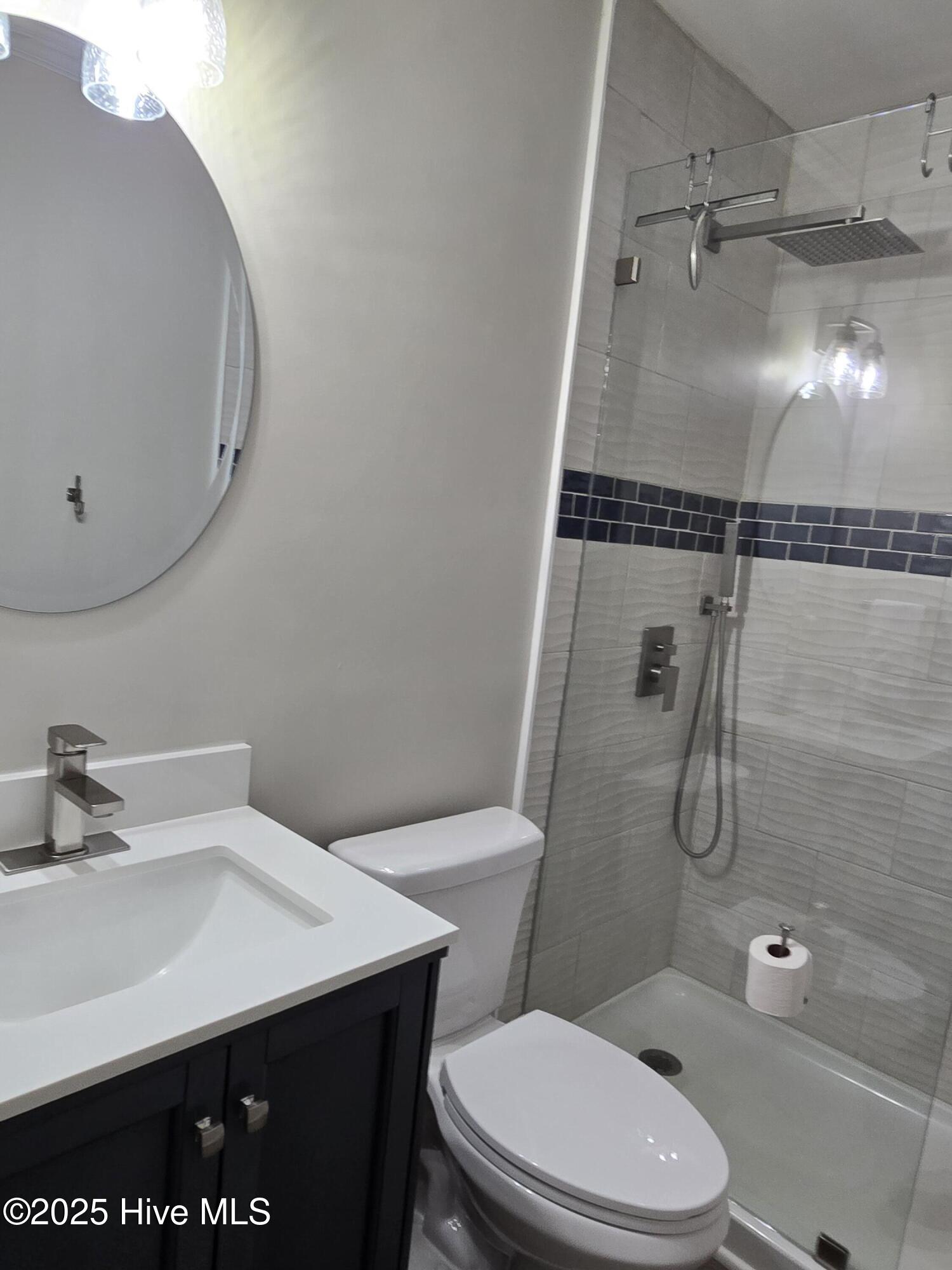 100482107 | Photo 21