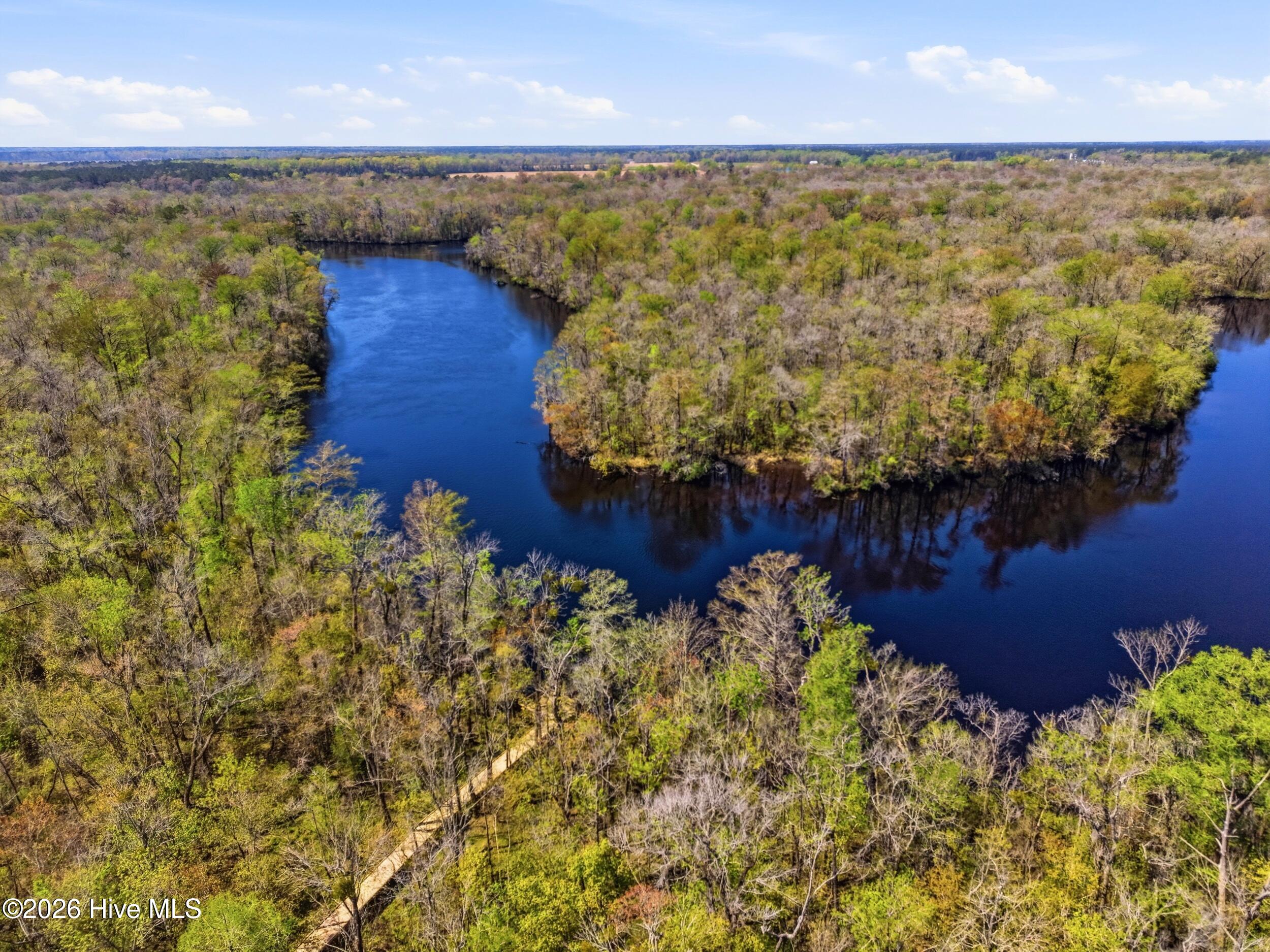 100561504 | Photo 46