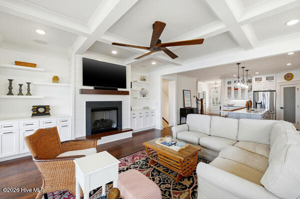 100555681 | Photo 26