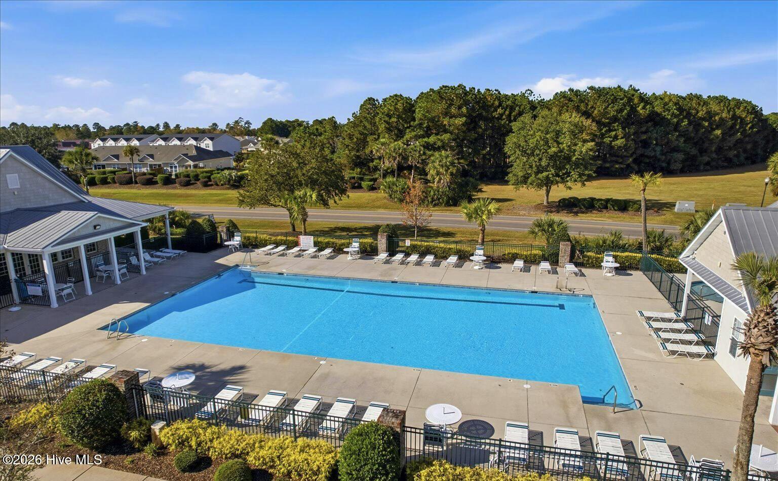 100565414 | Photo 45