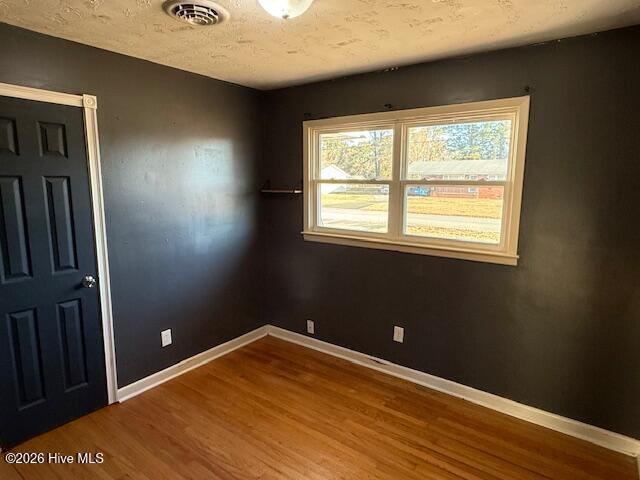 100551540 | Photo 15