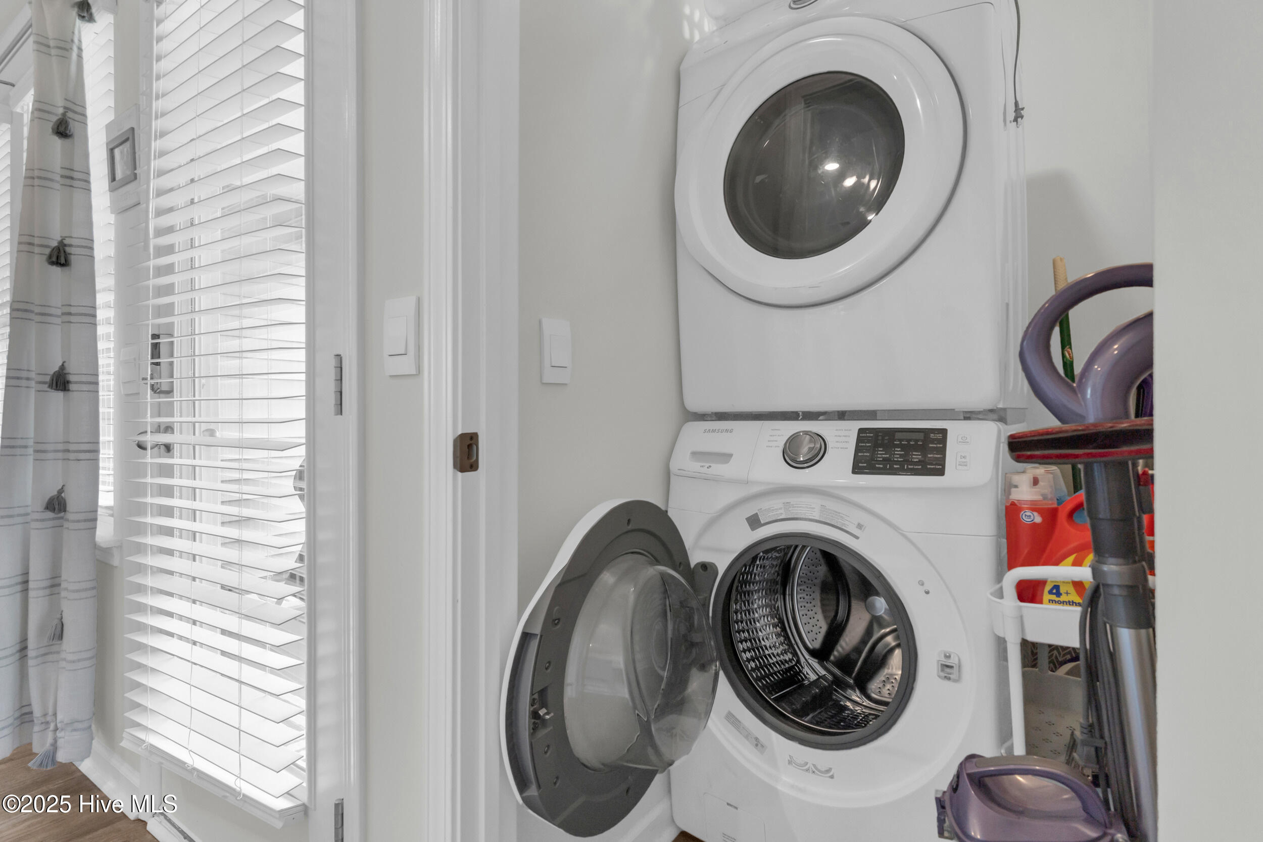 100525764 | Photo 21