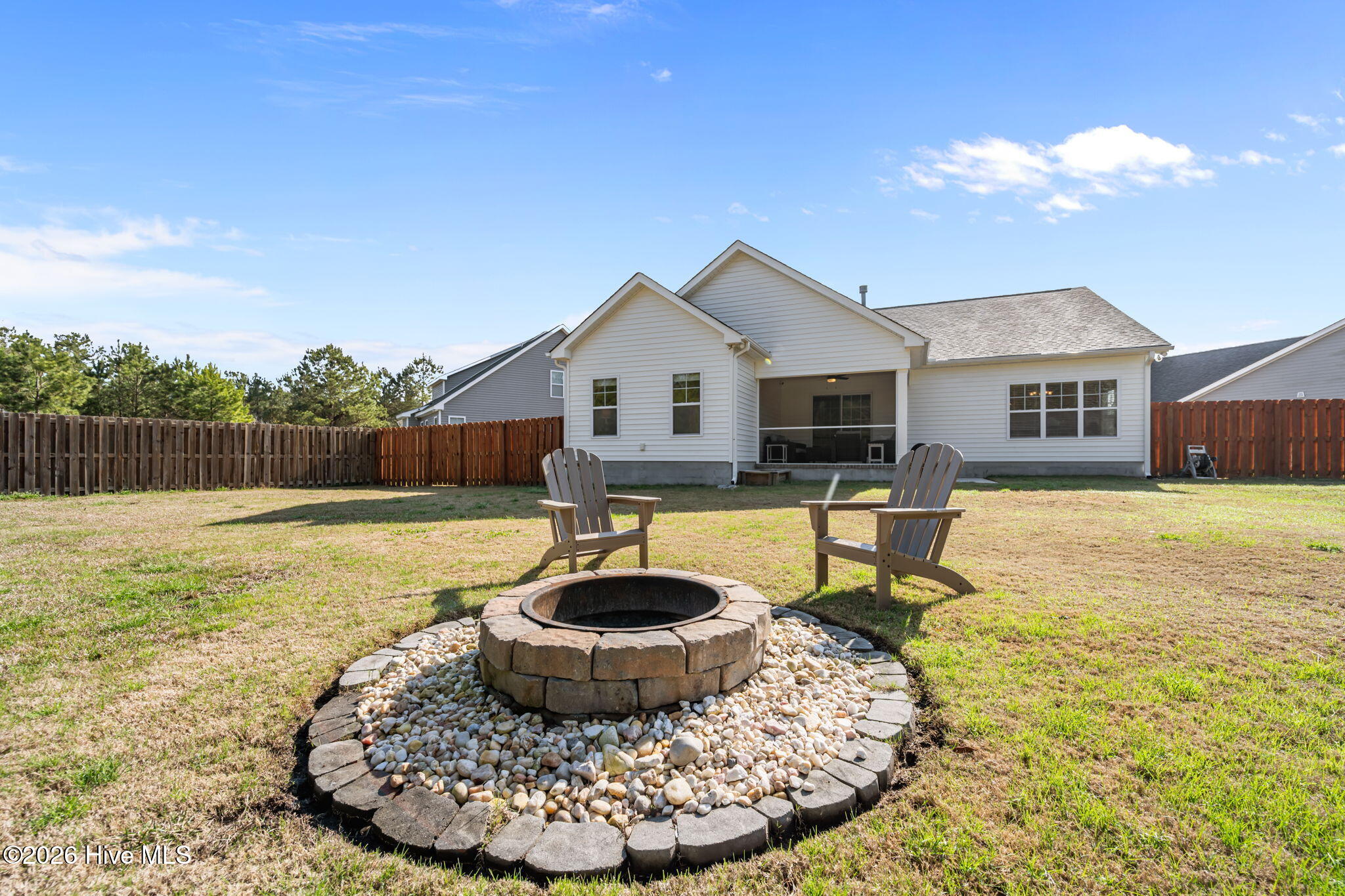 100564027 | Photo 39