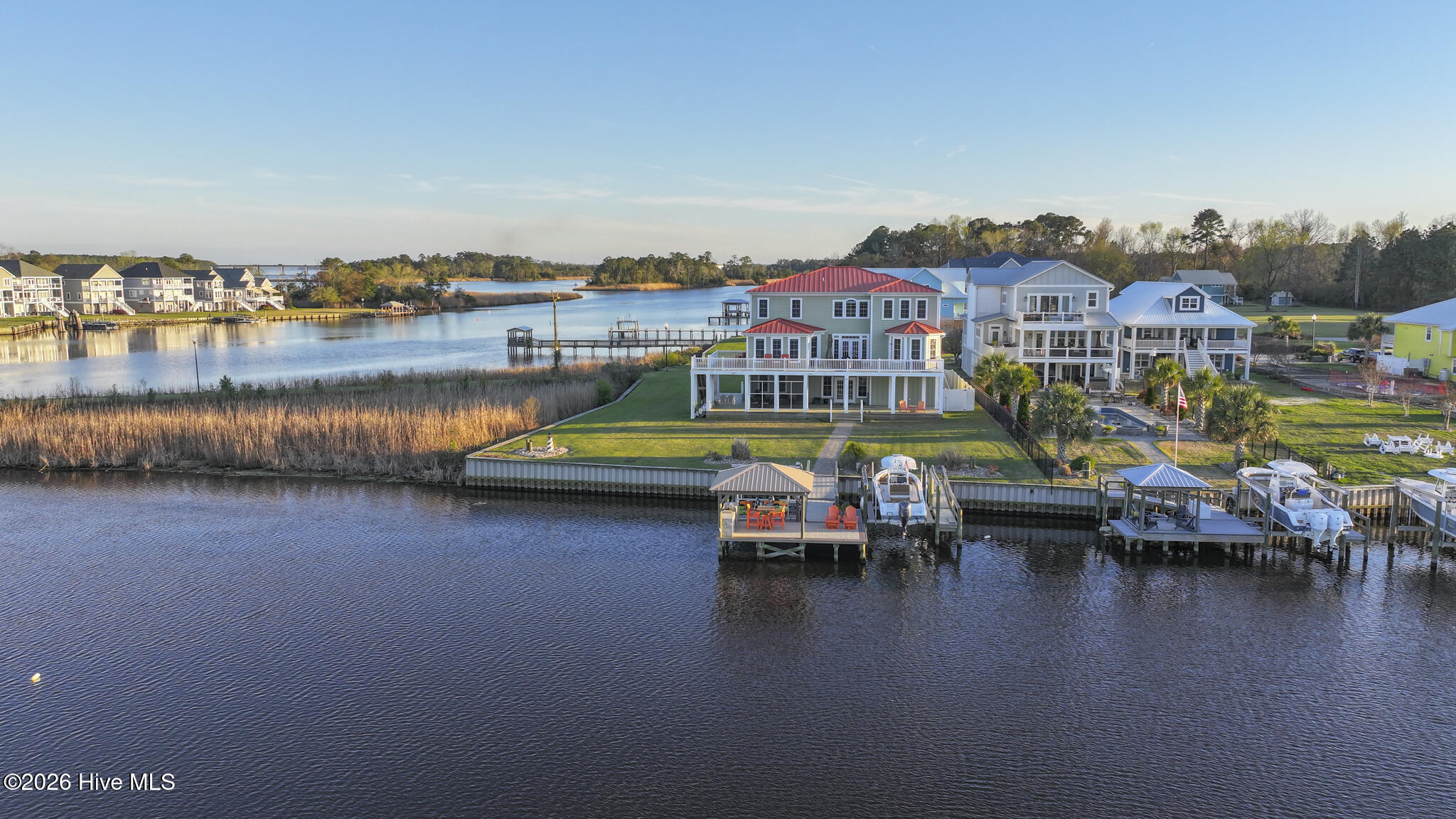 100564297 | Photo 63