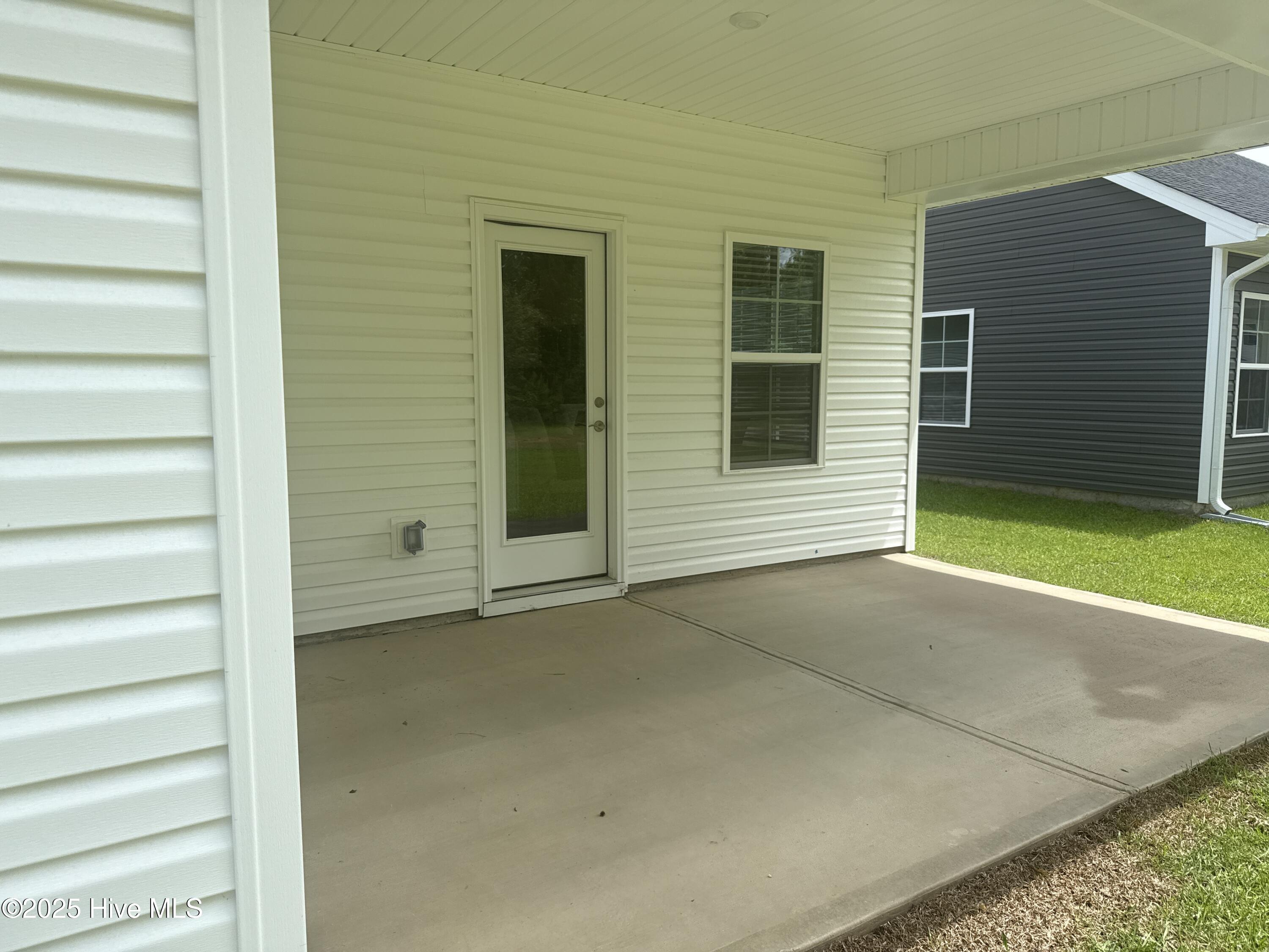 100465680 | Photo 15