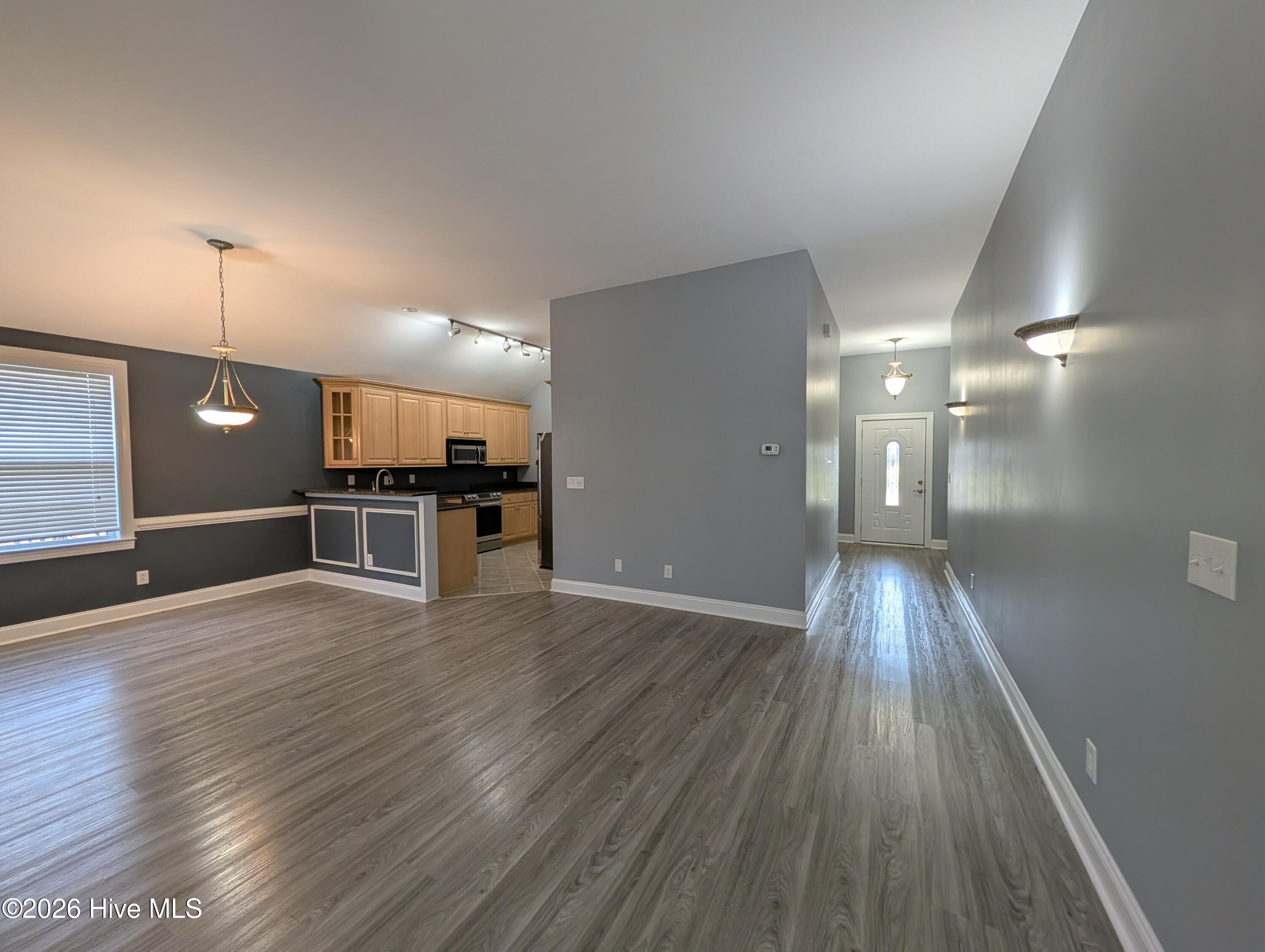 100565502 | Photo 10