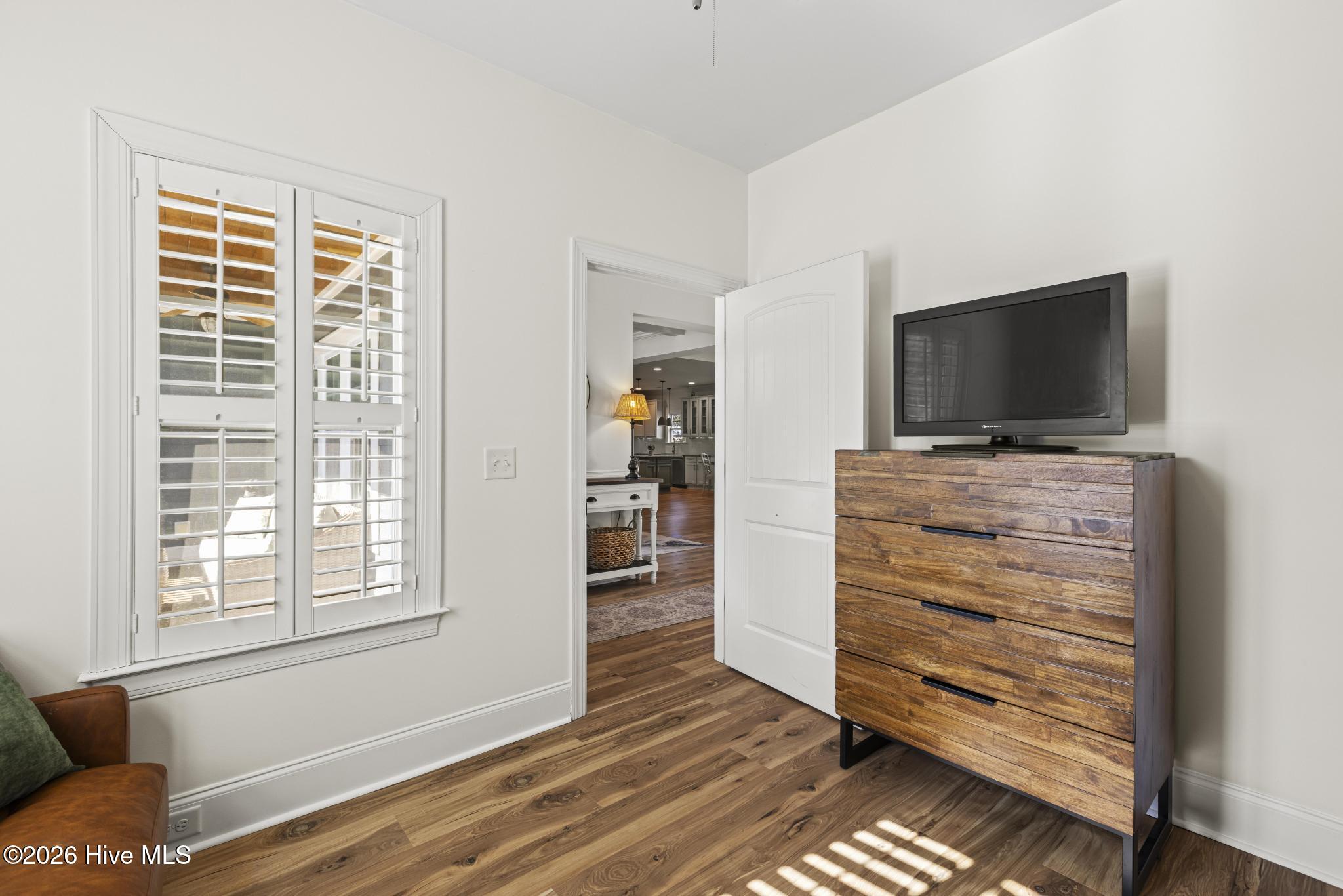 100555770 | Photo 29