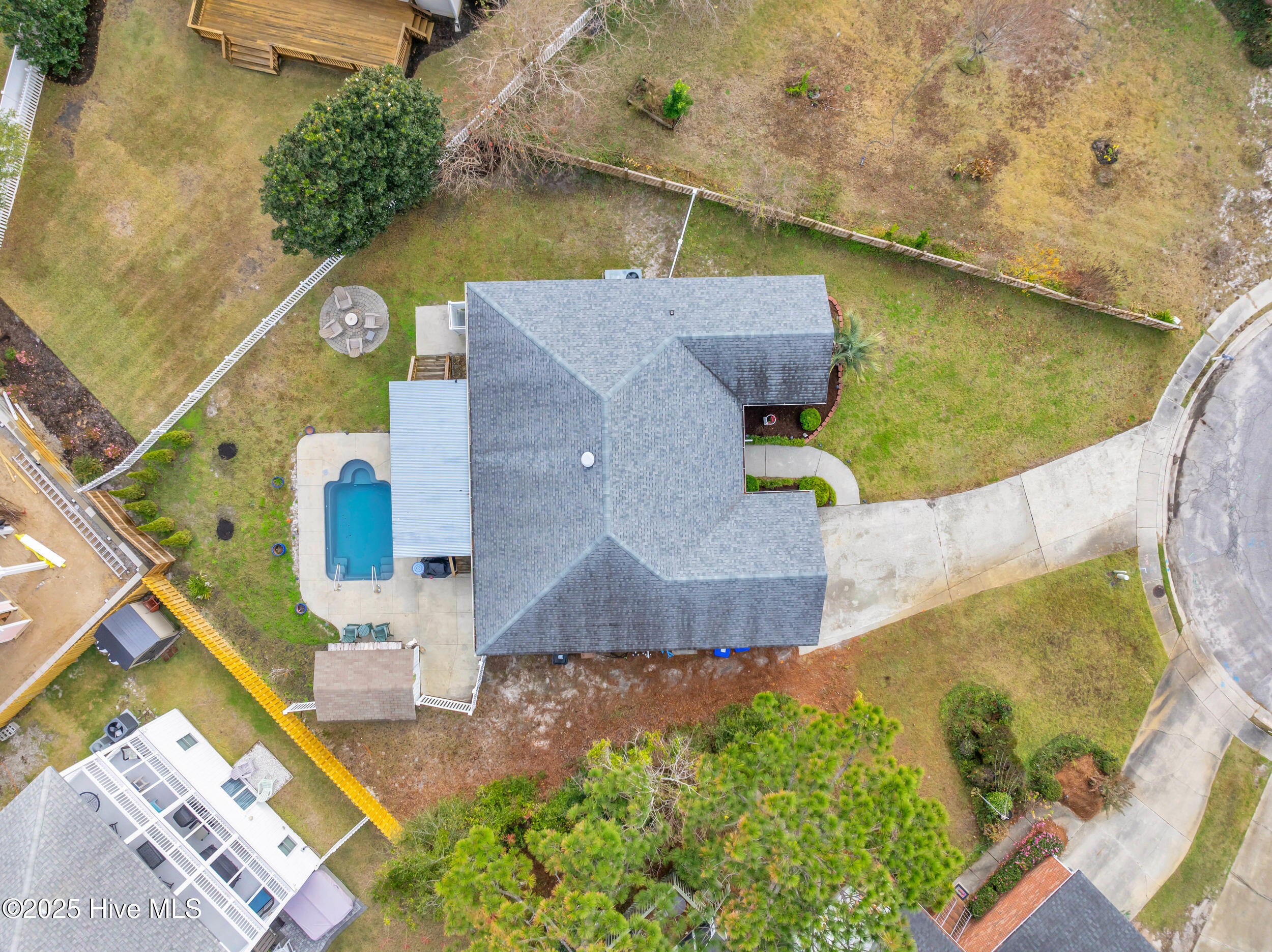 100543917 | Photo 44