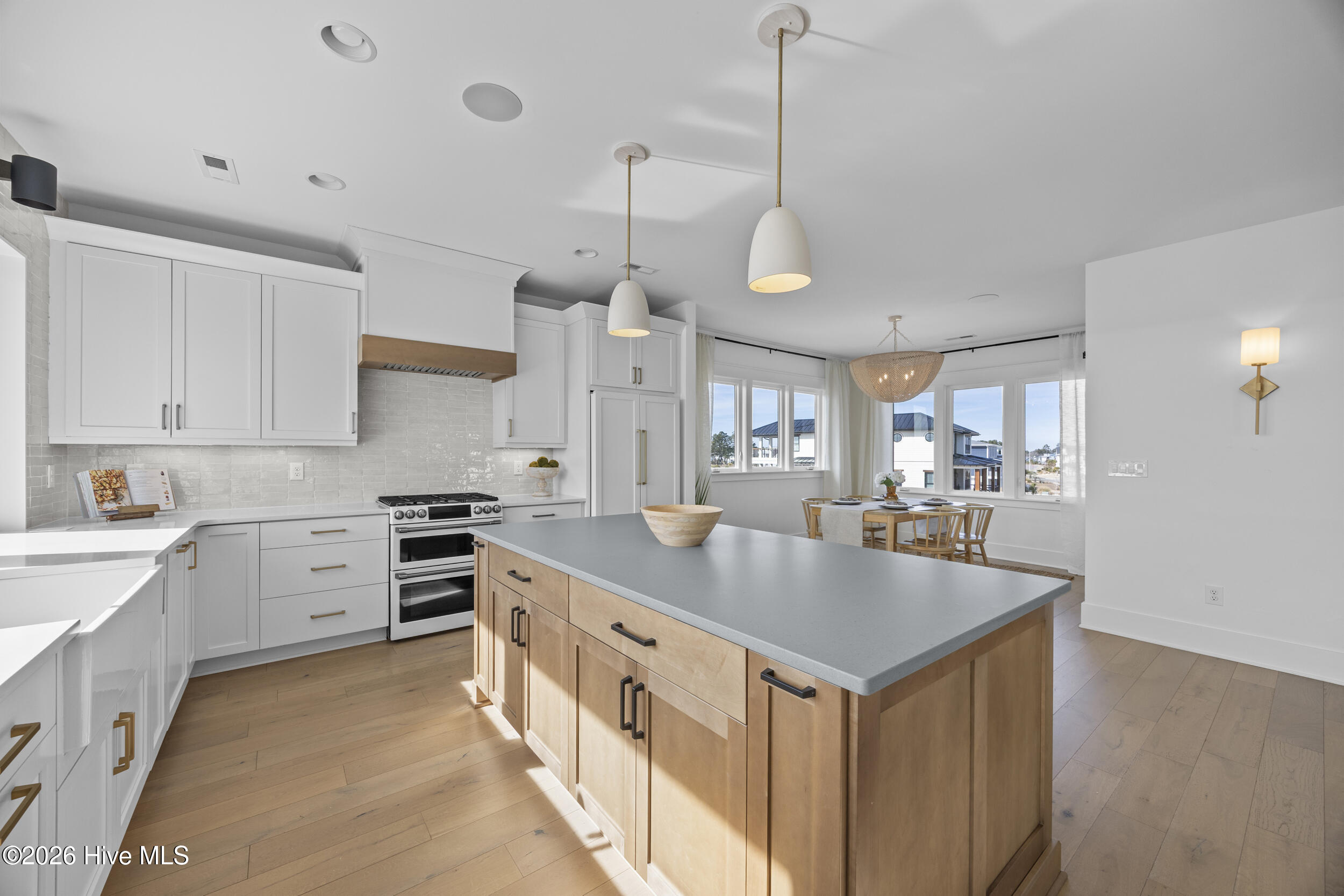 100551268 | Photo 18