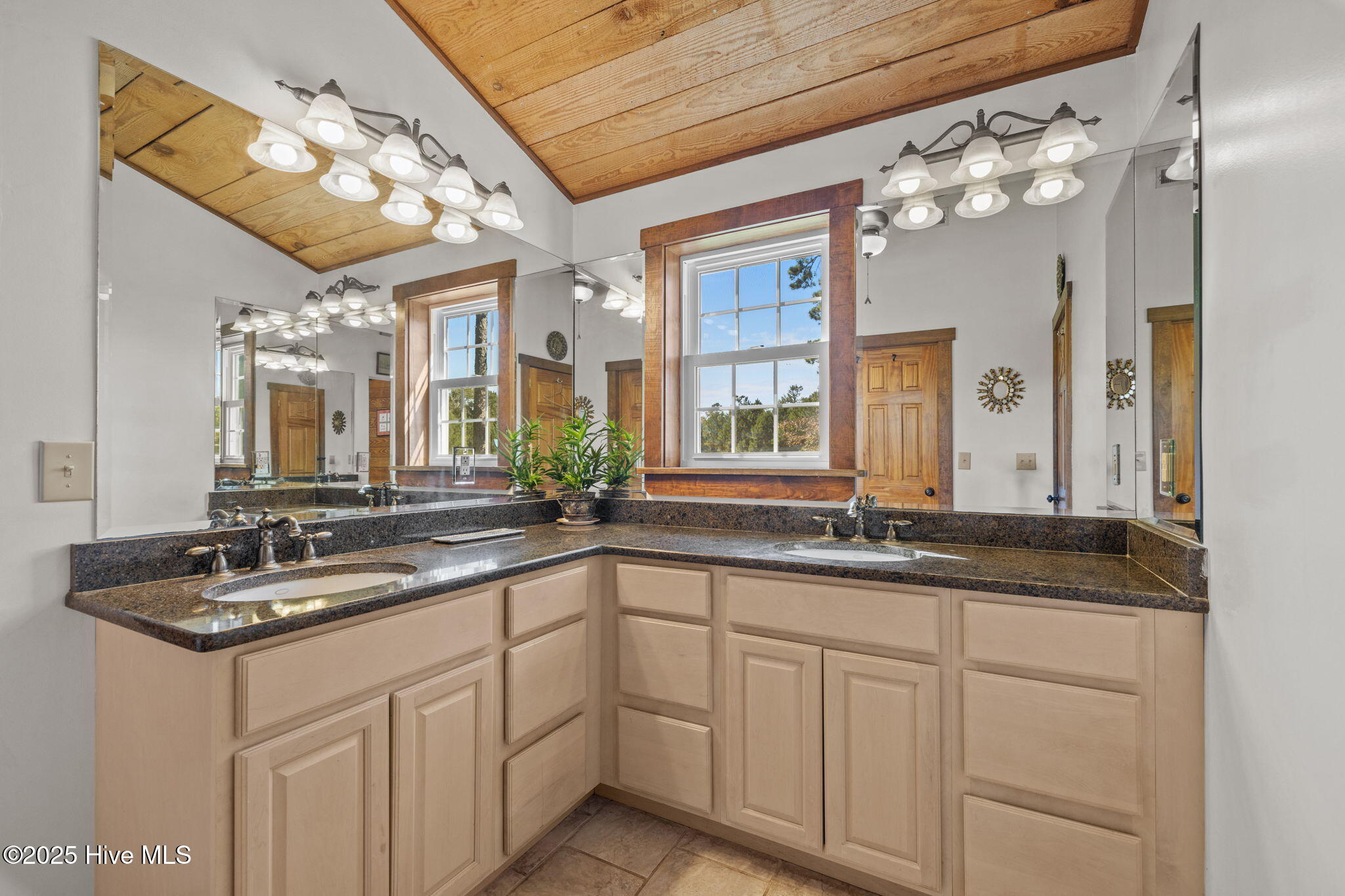 295 Old Winberry Road,Newport