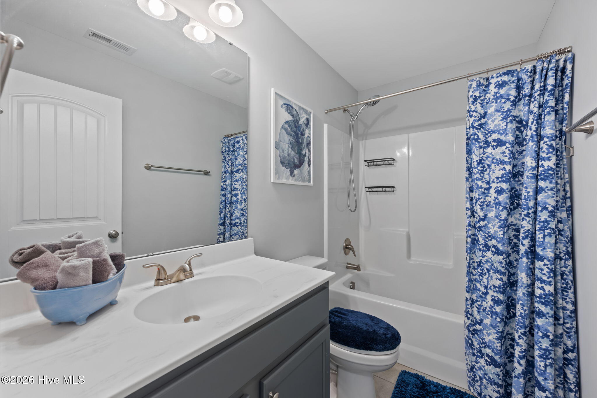 100561377 | Photo 35