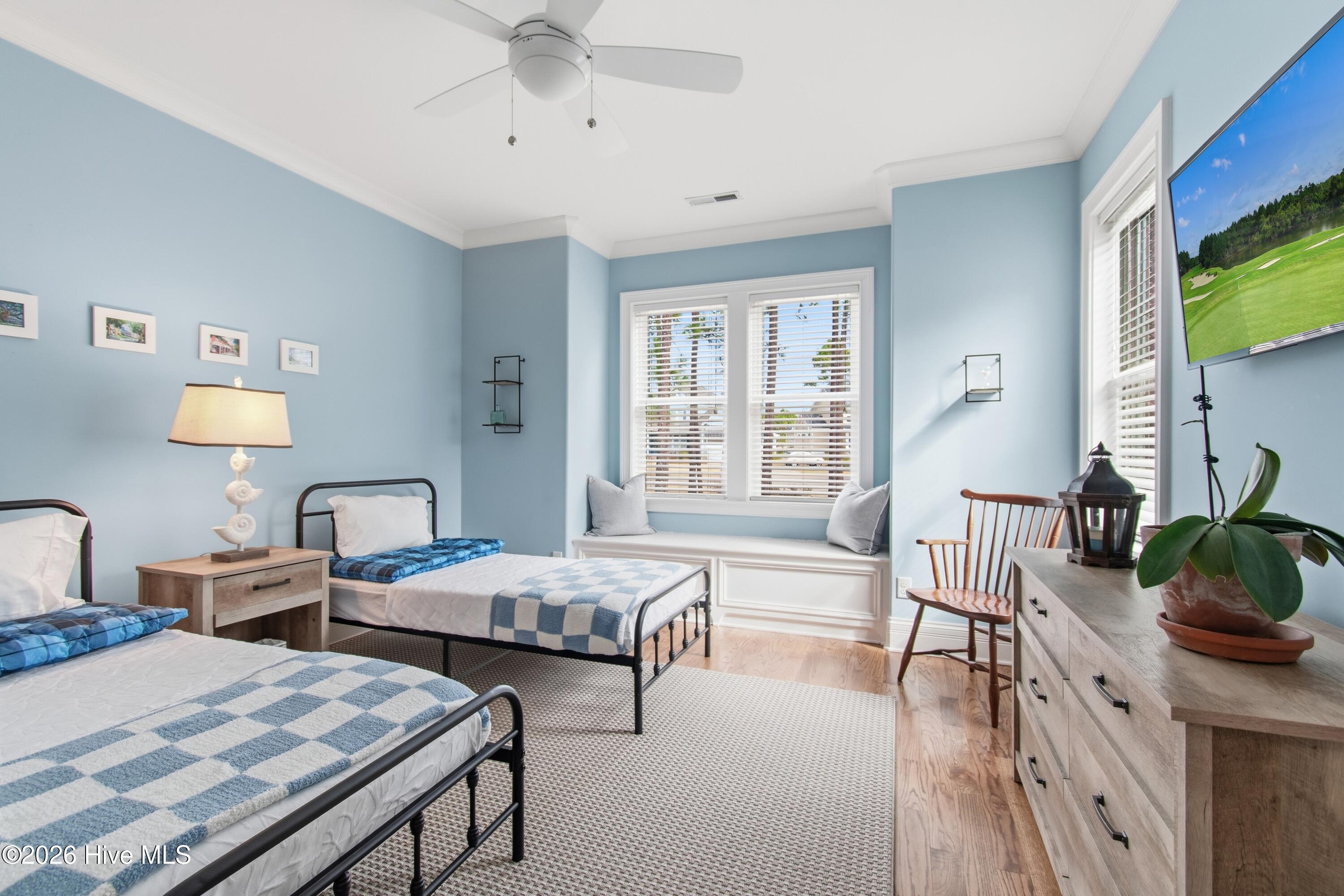 100555606 | Photo 45