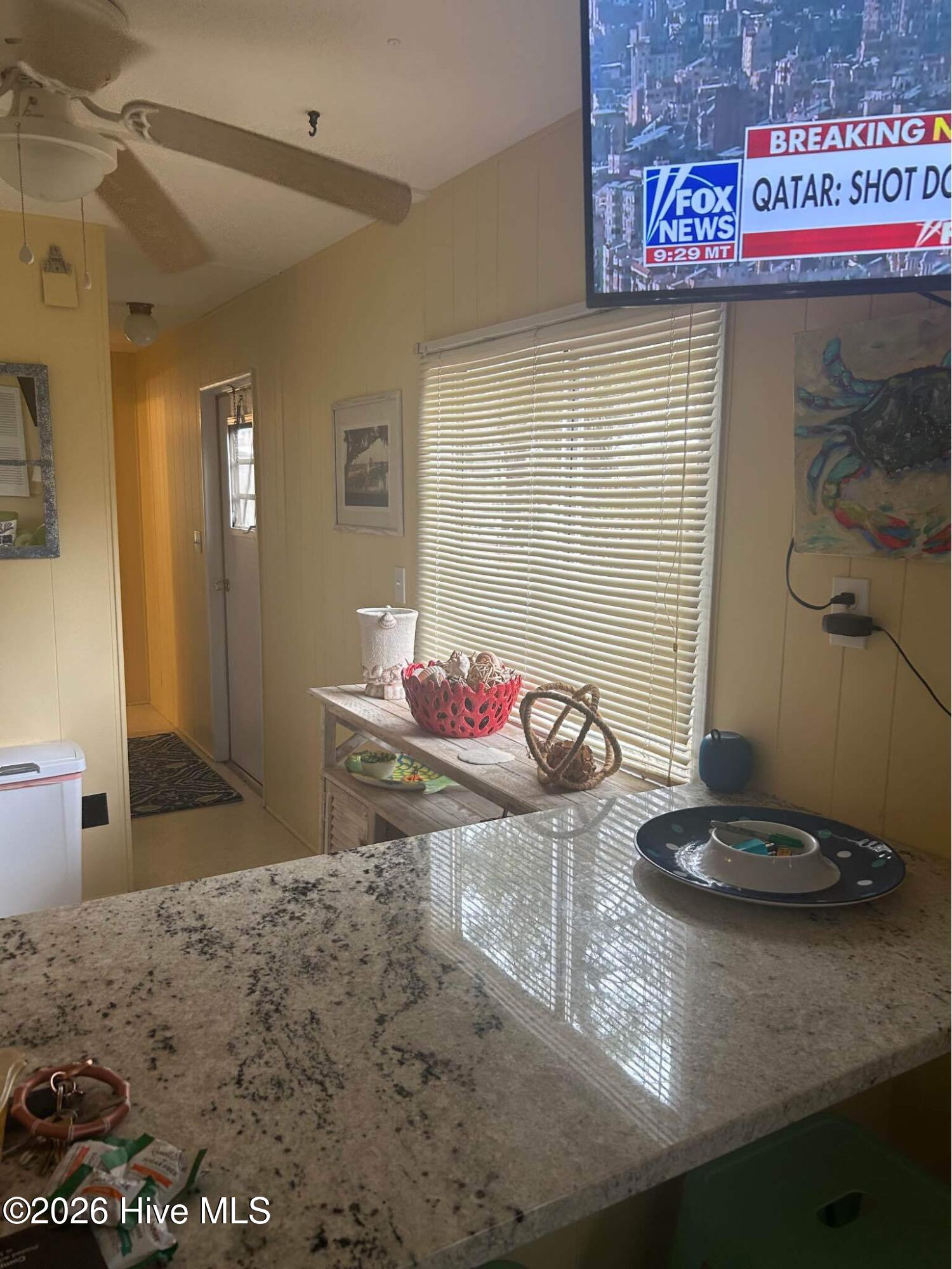 100562587 | Photo 10