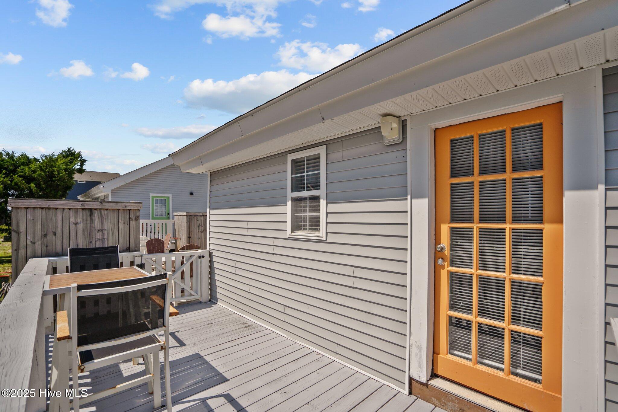 100537194 | Photo 153