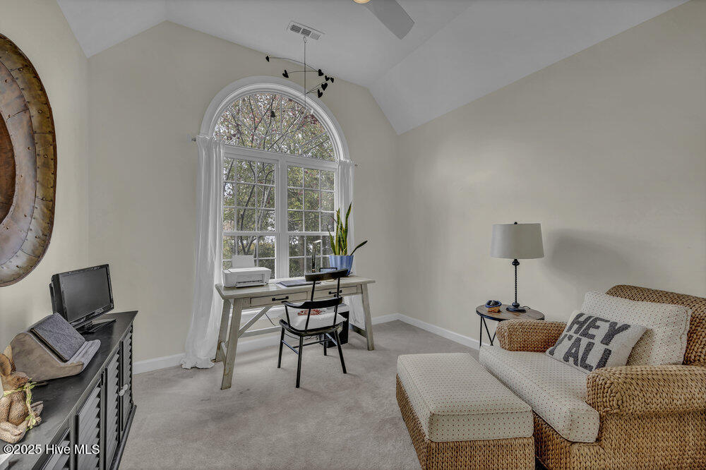 100545962 | Photo 21