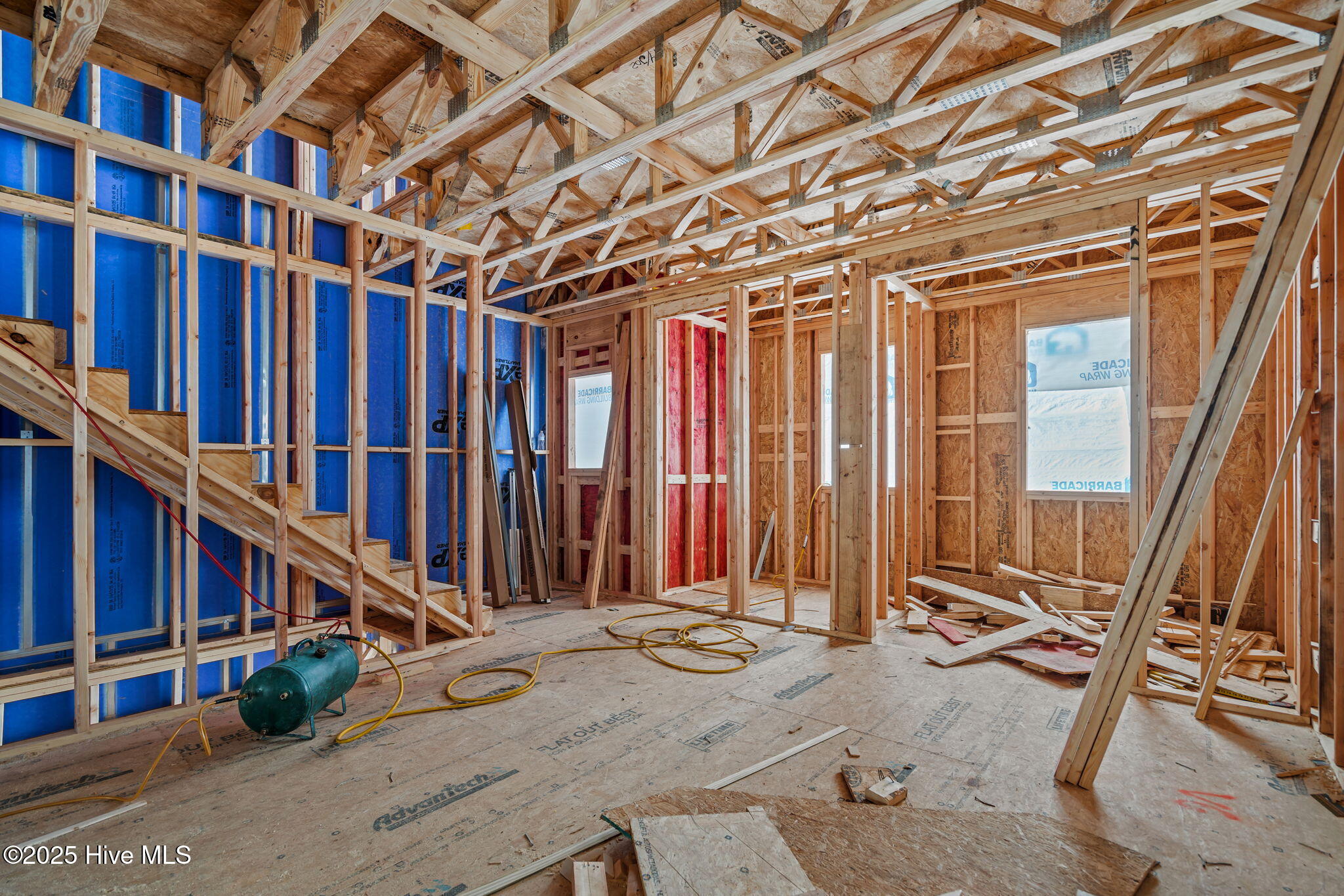 100547046 | Photo 14