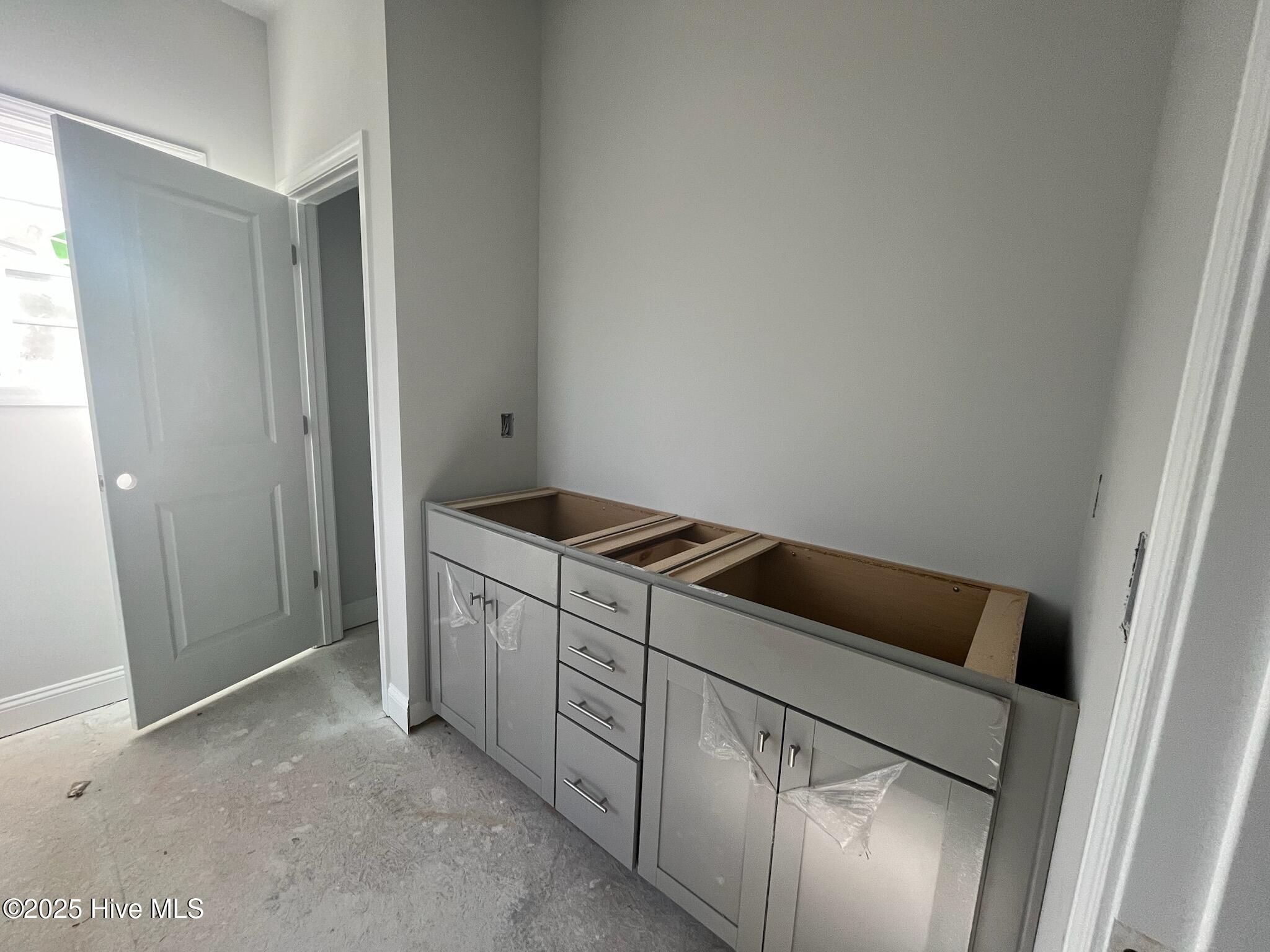 100527021 | Photo 17