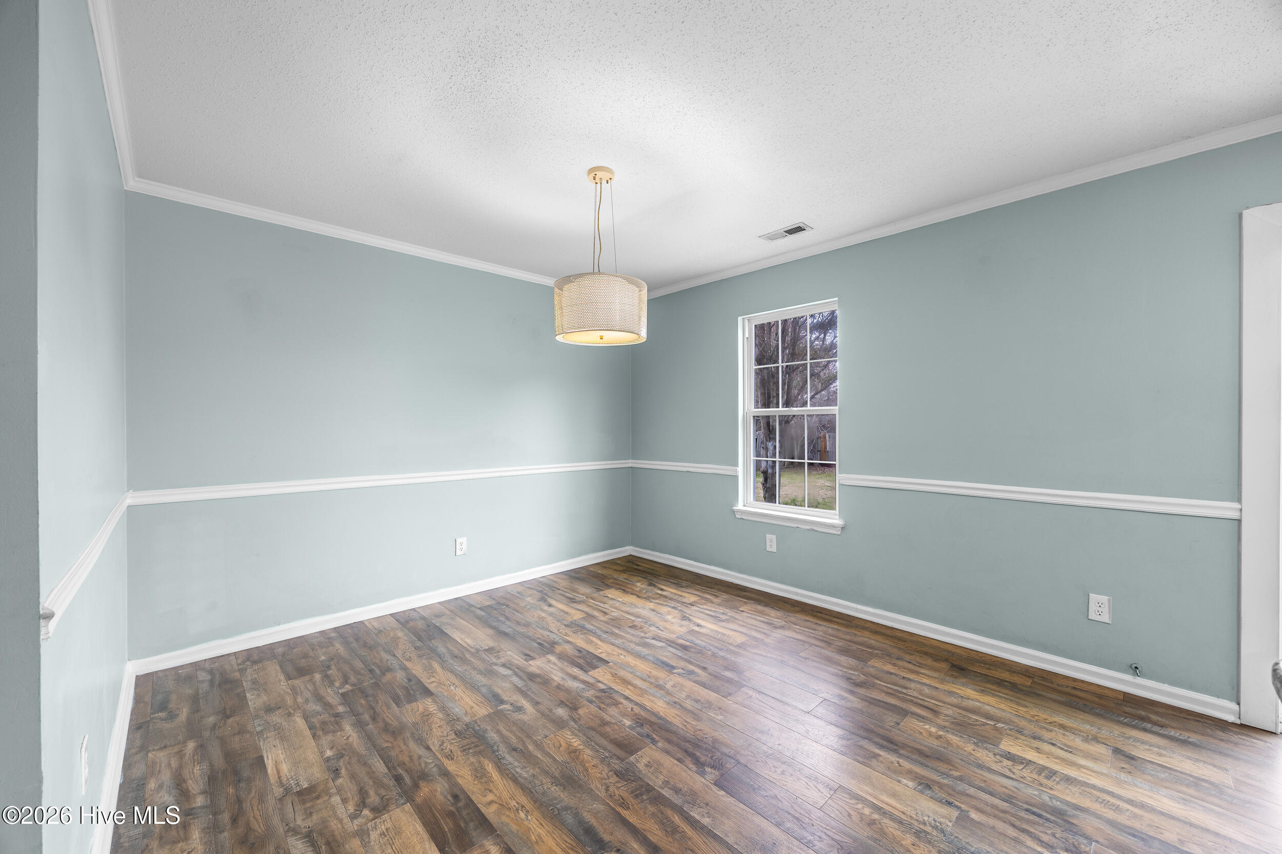 100557892 | Photo 21