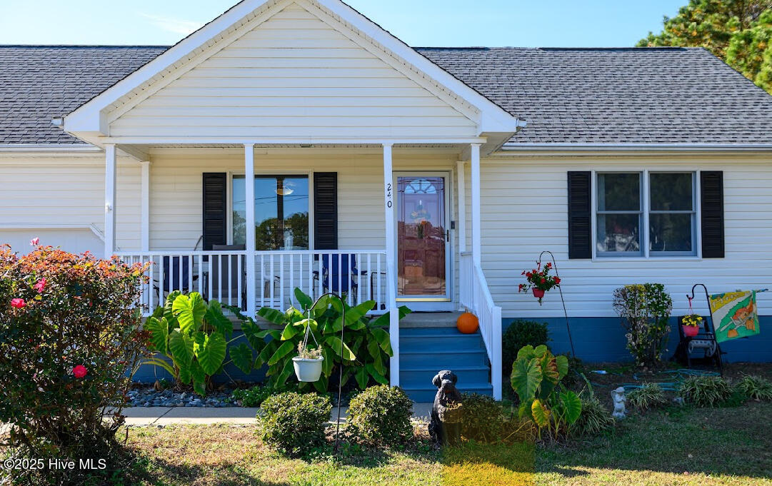 Homes for sale in Knotts Island, NC | 240 Woodleigh Rd, Knotts Island, NC 27950 | MLS# 100540532